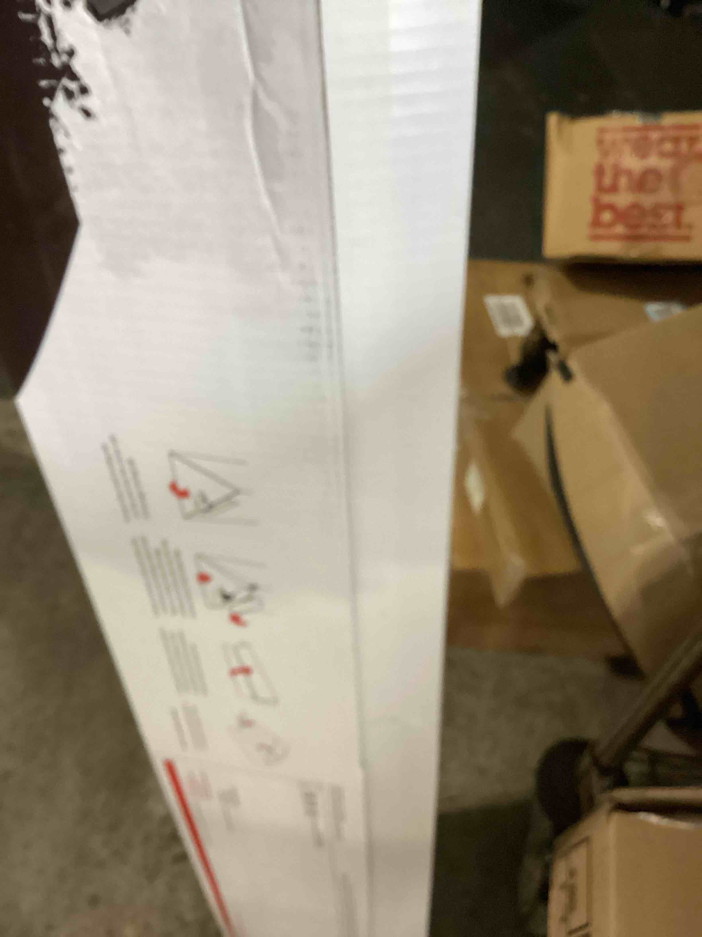 https://s3.amazonaws.com/lotting-images-prod/bidfta/PNK1228532_1759775701041.jpeg