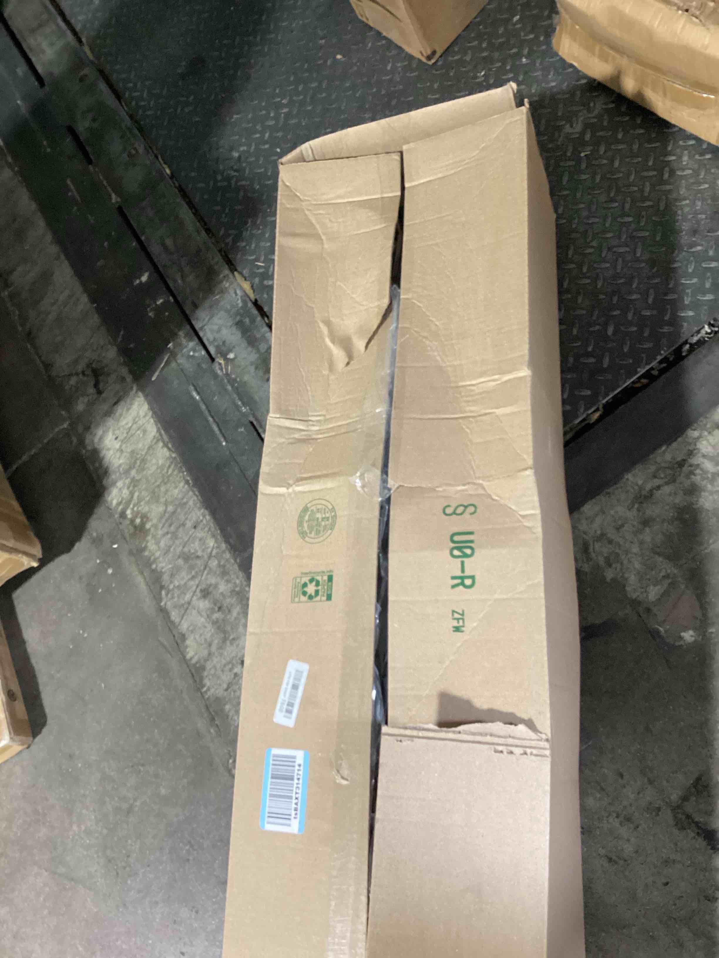 https://s3.amazonaws.com/lotting-images-prod/bidfta/PNK1228550_1759765896598.jpeg