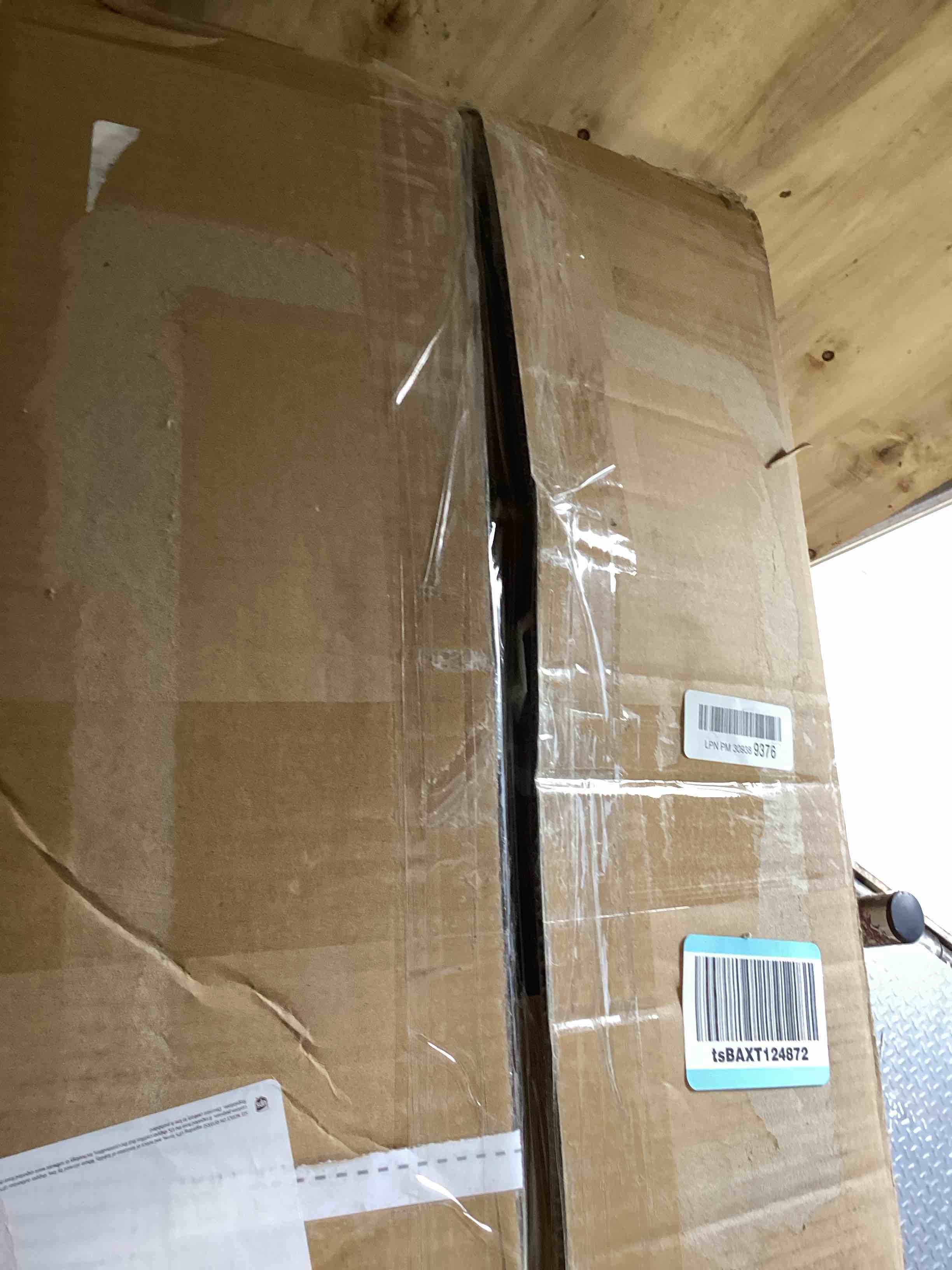 https://s3.amazonaws.com/lotting-images-prod/bidfta/PNK1228554_1759766204088.jpeg