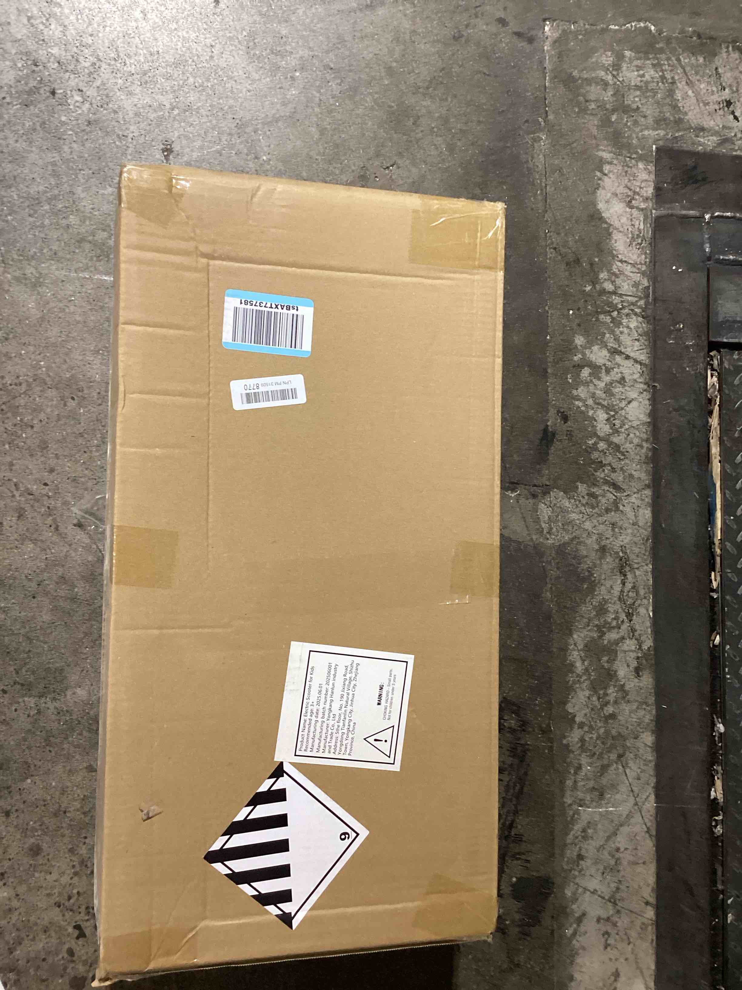 https://s3.amazonaws.com/lotting-images-prod/bidfta/PNK1228640_1759783056104.jpeg