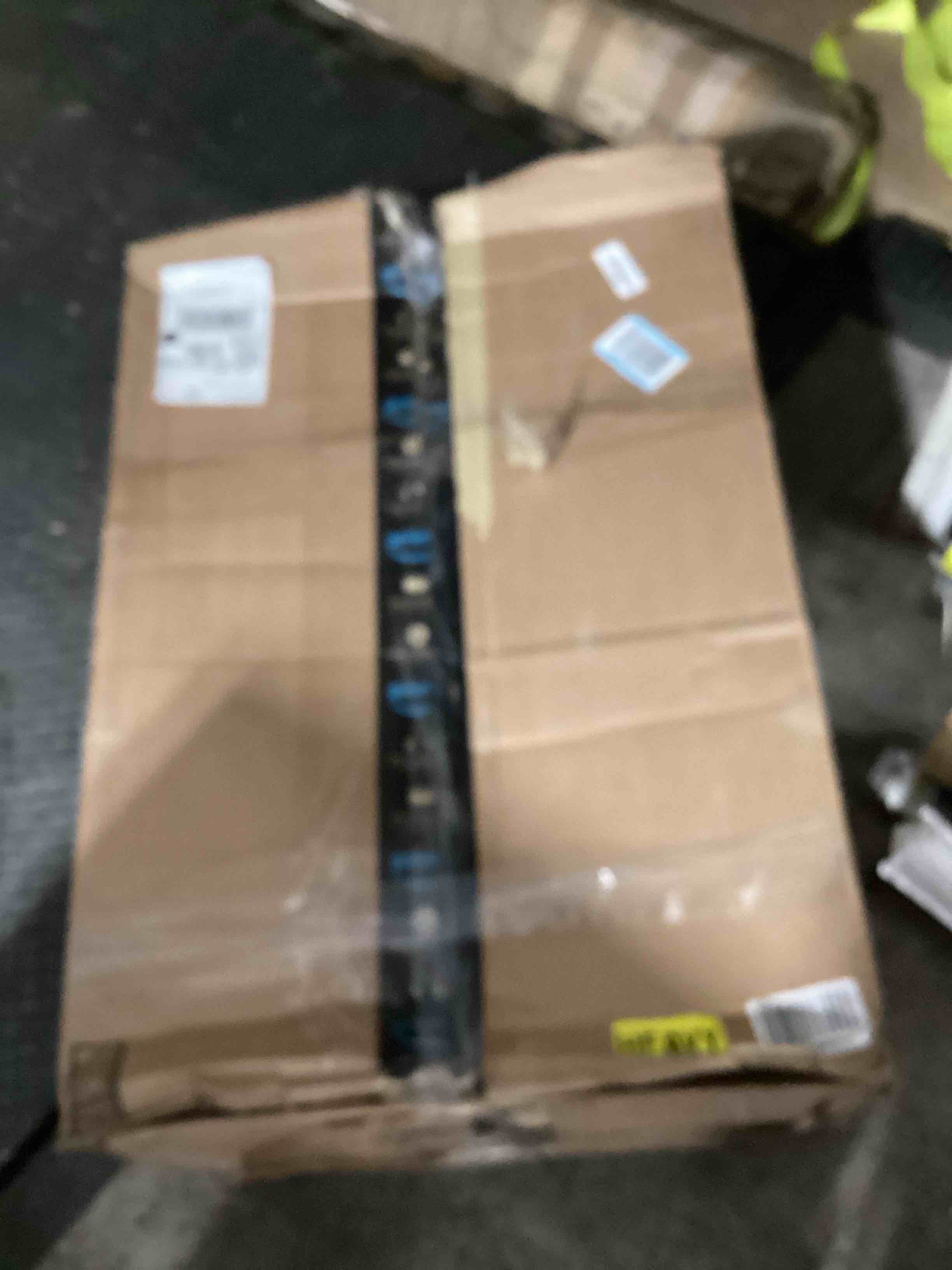 https://s3.amazonaws.com/lotting-images-prod/bidfta/PNK1228645_1759782363766.jpeg