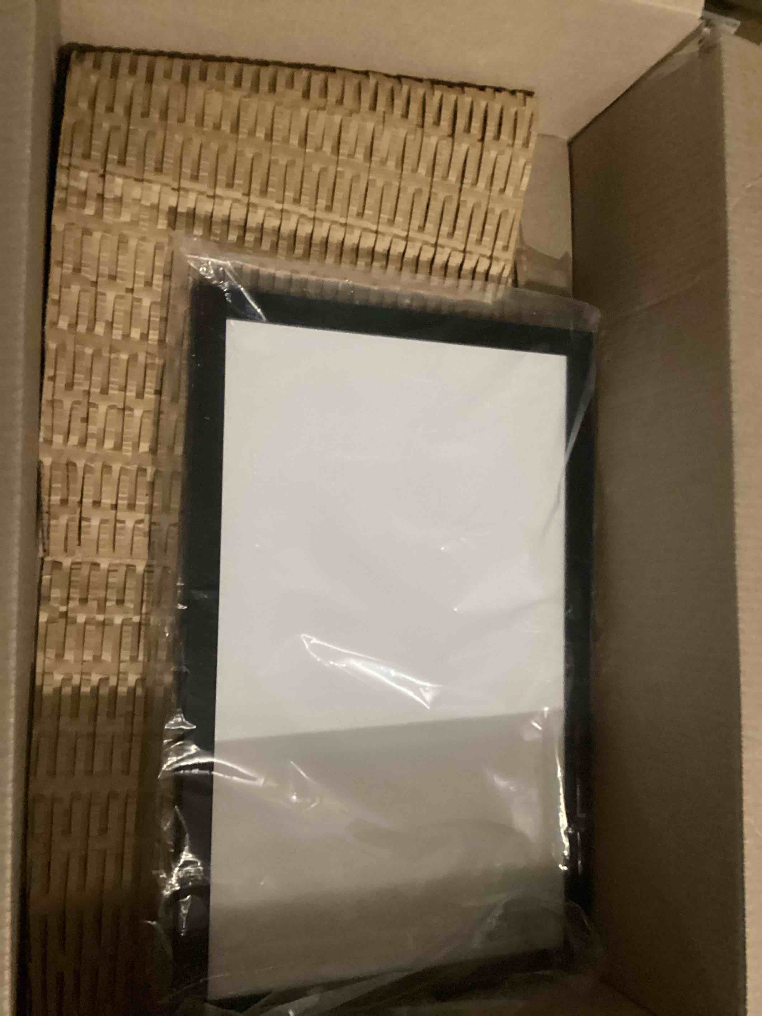 https://s3.amazonaws.com/lotting-images-prod/bidfta/PNK1228694_1759853776858.jpeg