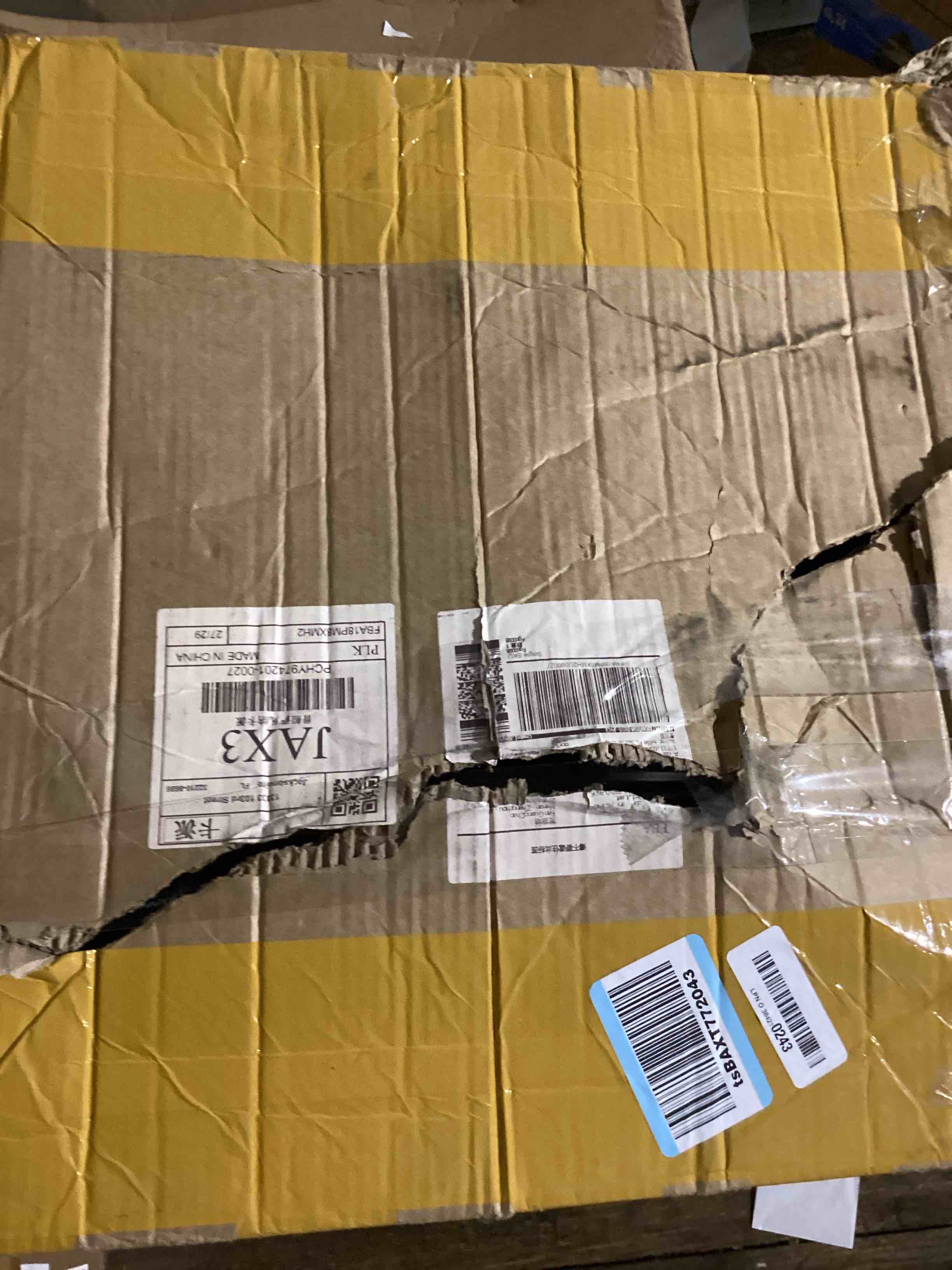 https://s3.amazonaws.com/lotting-images-prod/bidfta/PNK1228784_1759863516682.jpeg