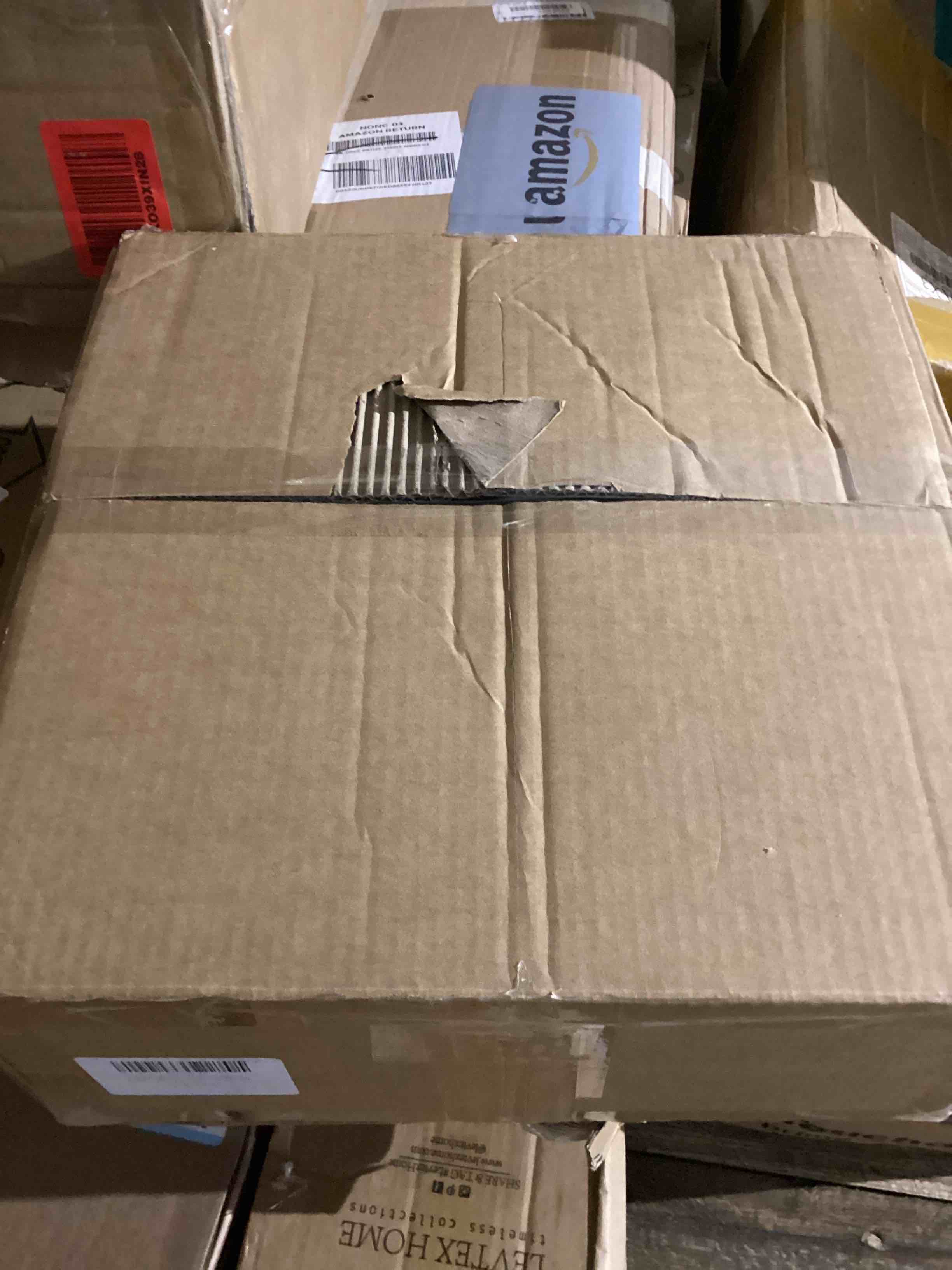 https://s3.amazonaws.com/lotting-images-prod/bidfta/PNK1228797_1759862070231.jpeg