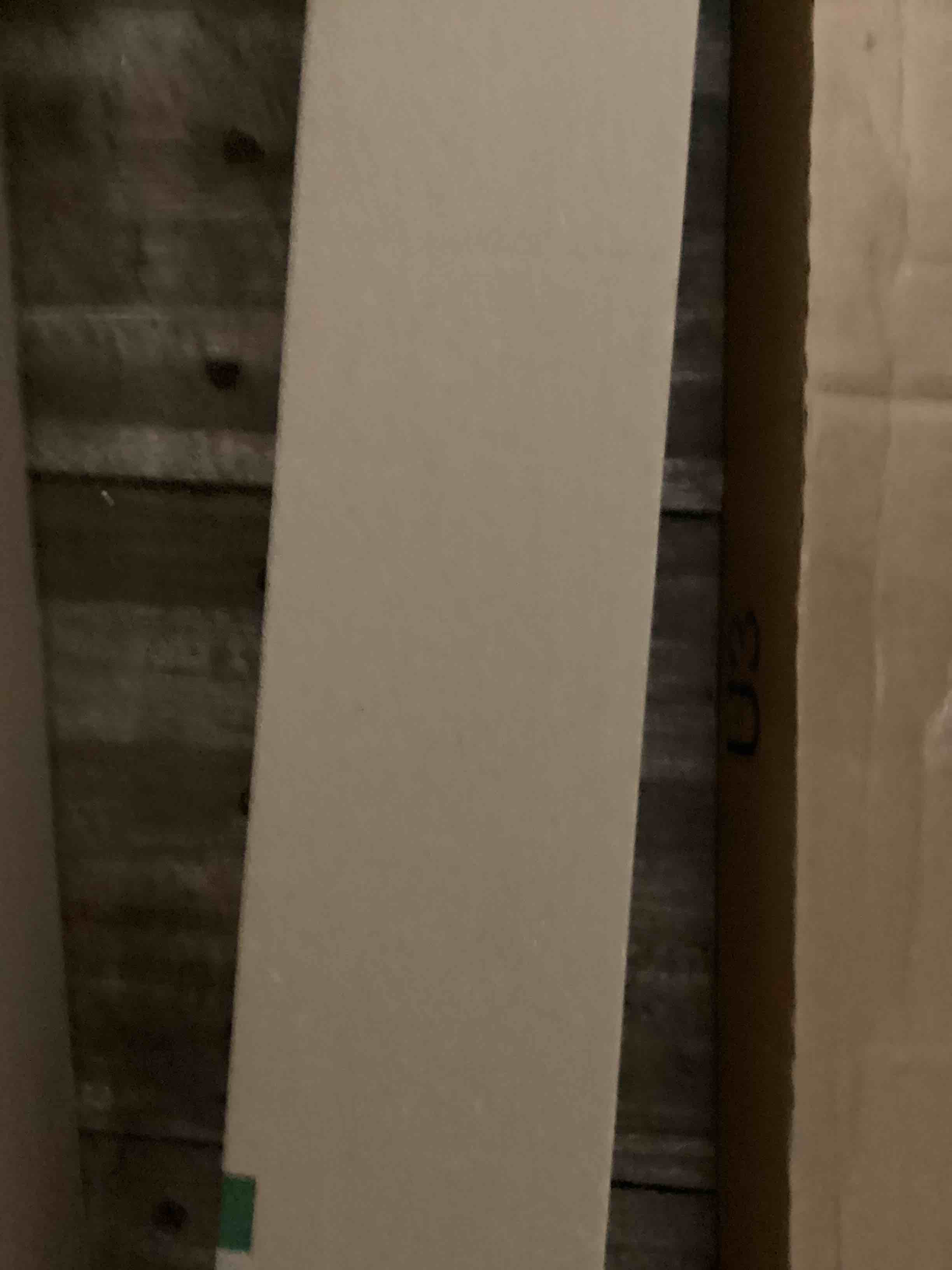 https://s3.amazonaws.com/lotting-images-prod/bidfta/PNK1228989_1759942089679.jpeg
