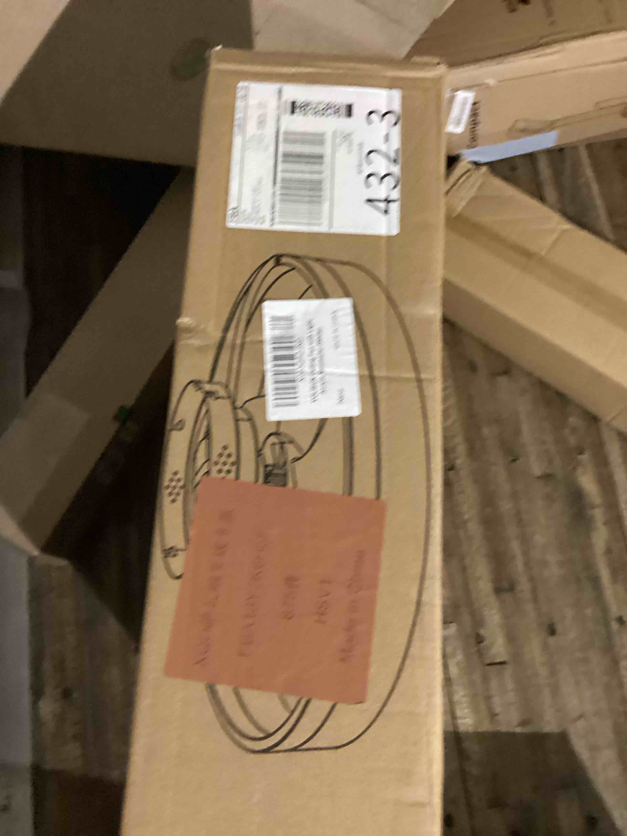 https://s3.amazonaws.com/lotting-images-prod/bidfta/PNK1229002_1759941552555.jpeg