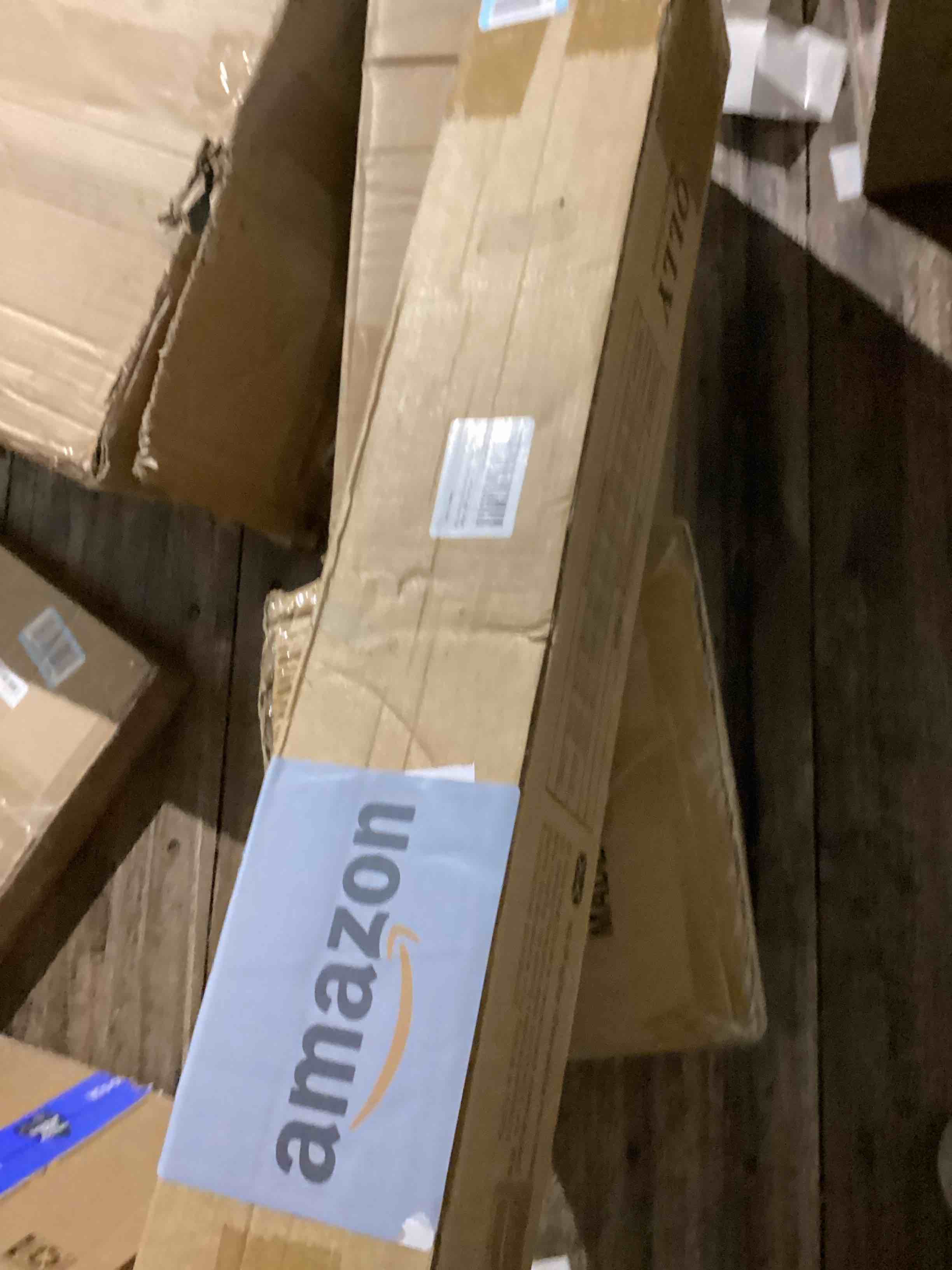 https://s3.amazonaws.com/lotting-images-prod/bidfta/PNK1229060_1759955435693.jpeg