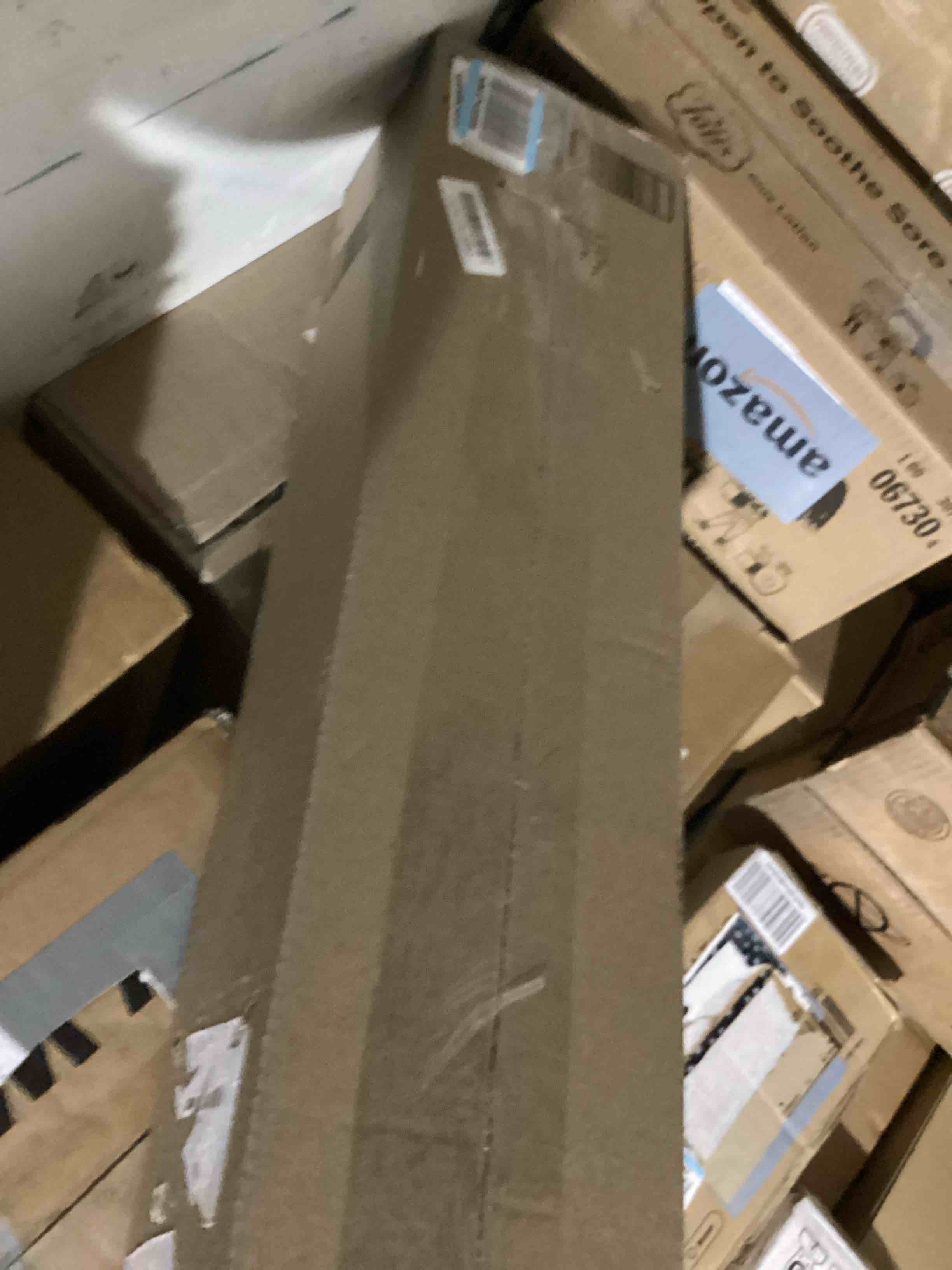 https://s3.amazonaws.com/lotting-images-prod/bidfta/PNK1229097_1759952836880.jpeg