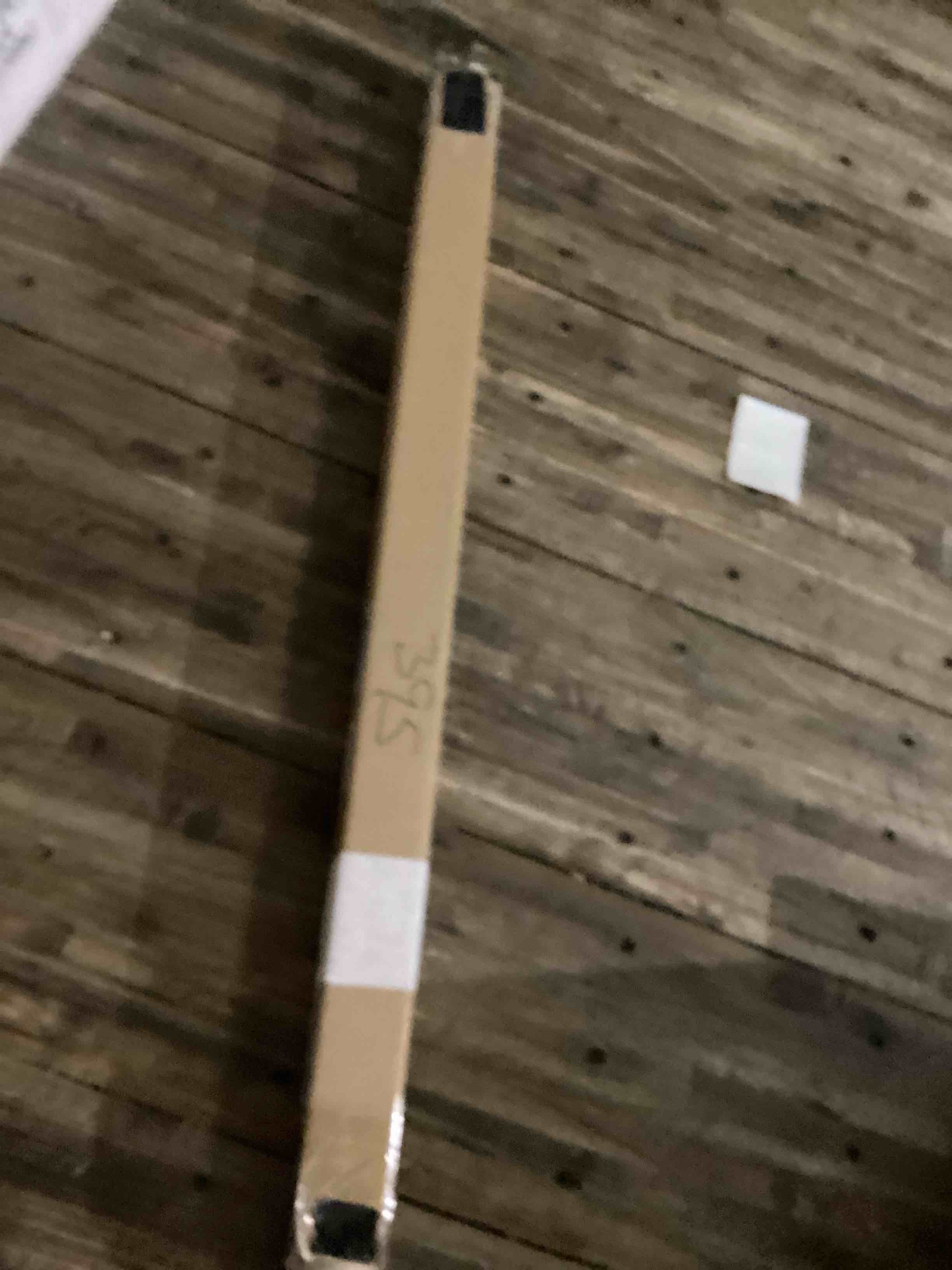 https://s3.amazonaws.com/lotting-images-prod/bidfta/PNK1229113_1759949691979.jpeg