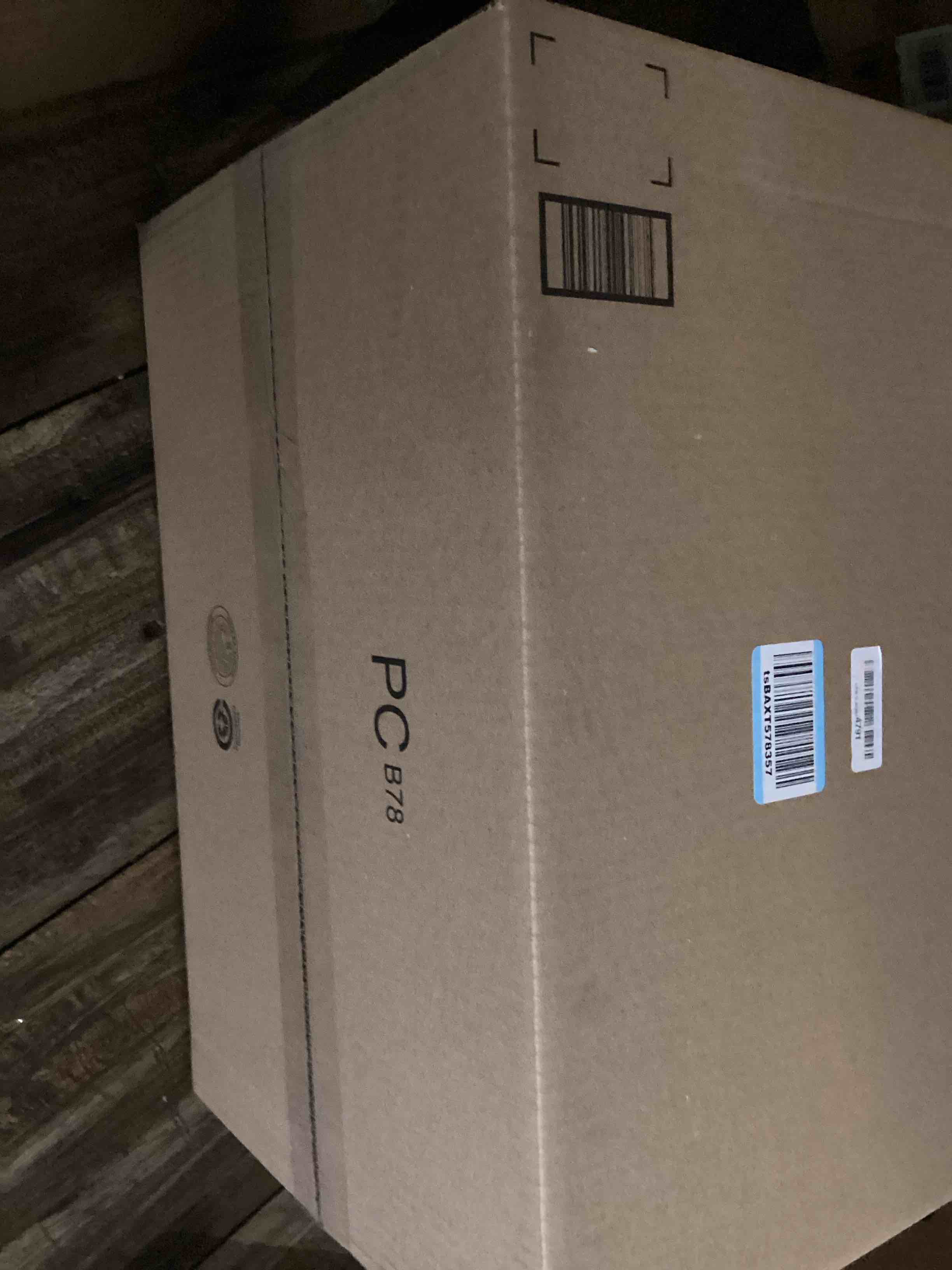 https://s3.amazonaws.com/lotting-images-prod/bidfta/PNK1229133_1759948695305.jpeg