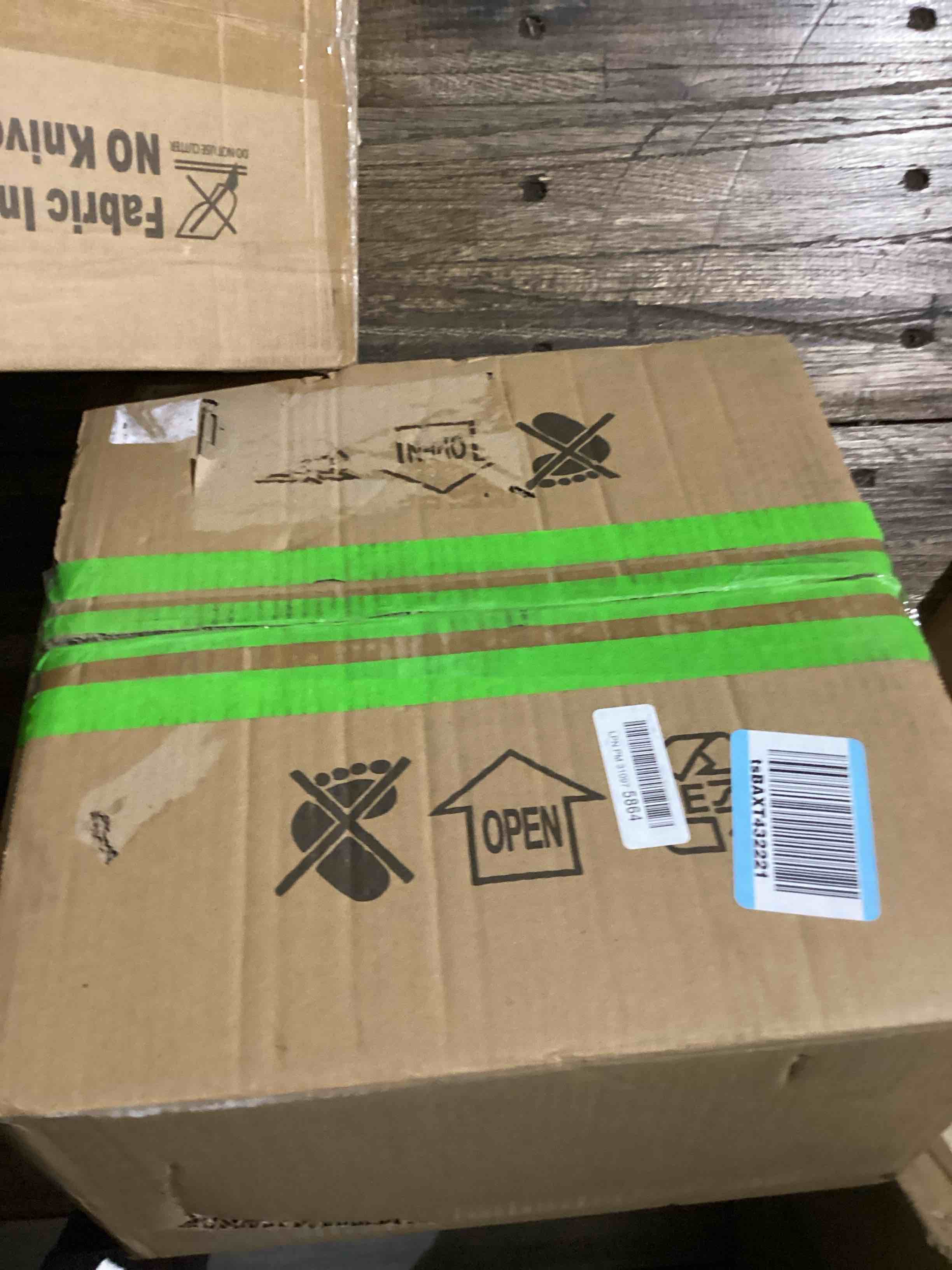 https://s3.amazonaws.com/lotting-images-prod/bidfta/PNK1229169_1759959360451.jpeg