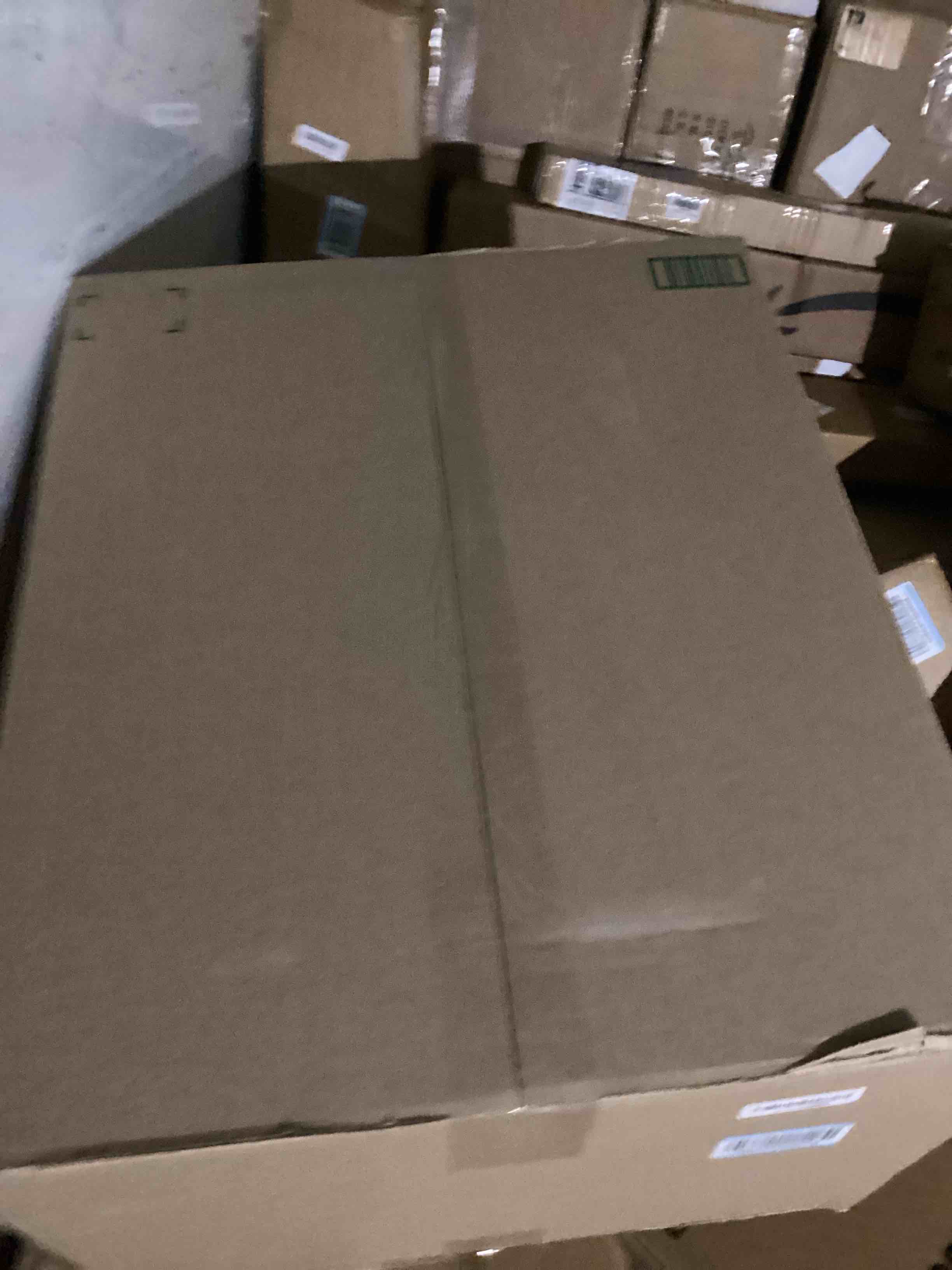 https://s3.amazonaws.com/lotting-images-prod/bidfta/PNK1229184_1759959555082.jpeg