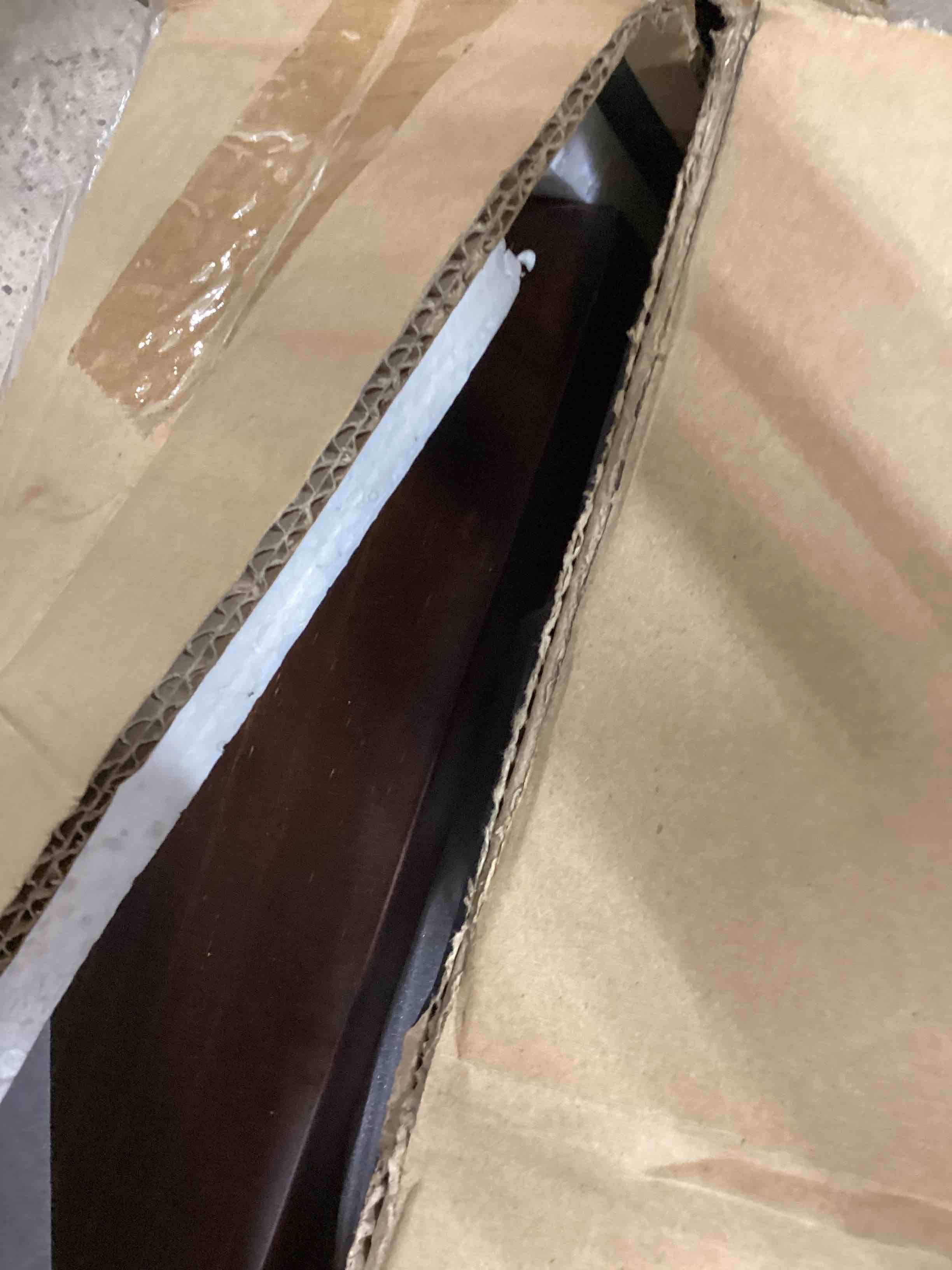 https://s3.amazonaws.com/lotting-images-prod/bidfta/PNK1229309_1760040504947.jpeg