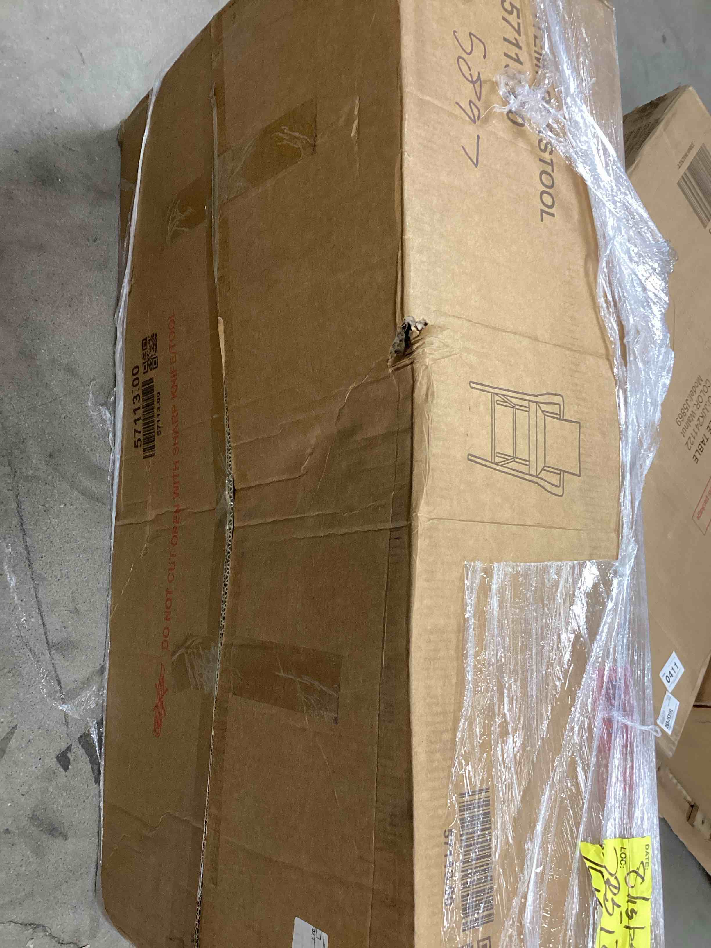 https://s3.amazonaws.com/lotting-images-prod/bidfta/PNK1229382_1760368785793.jpeg