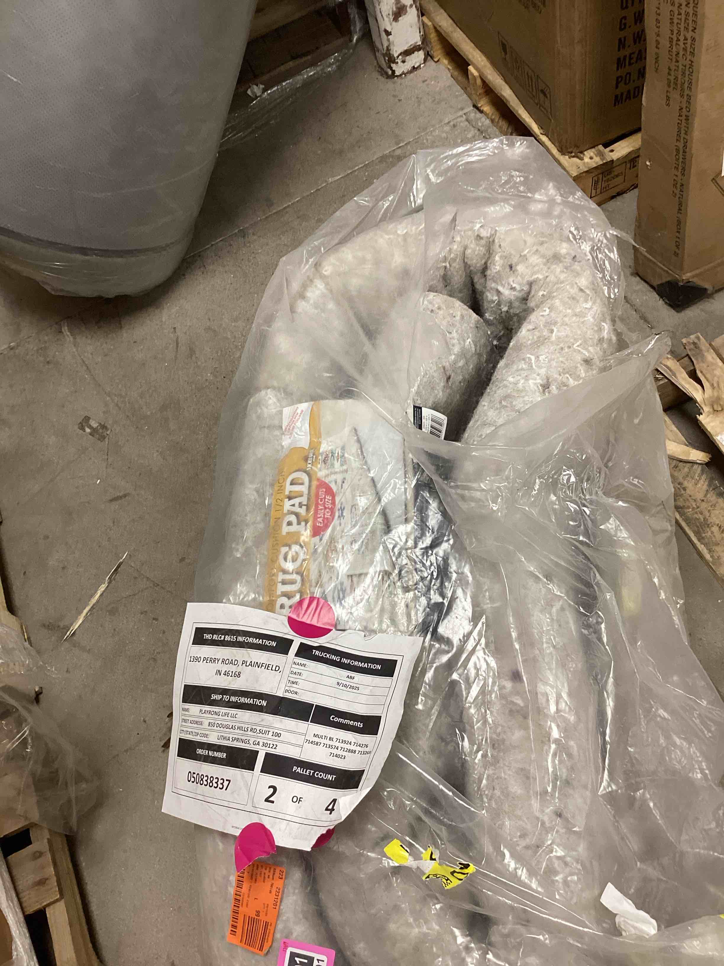 https://s3.amazonaws.com/lotting-images-prod/bidfta/PNK1229391_1760366856895.jpeg