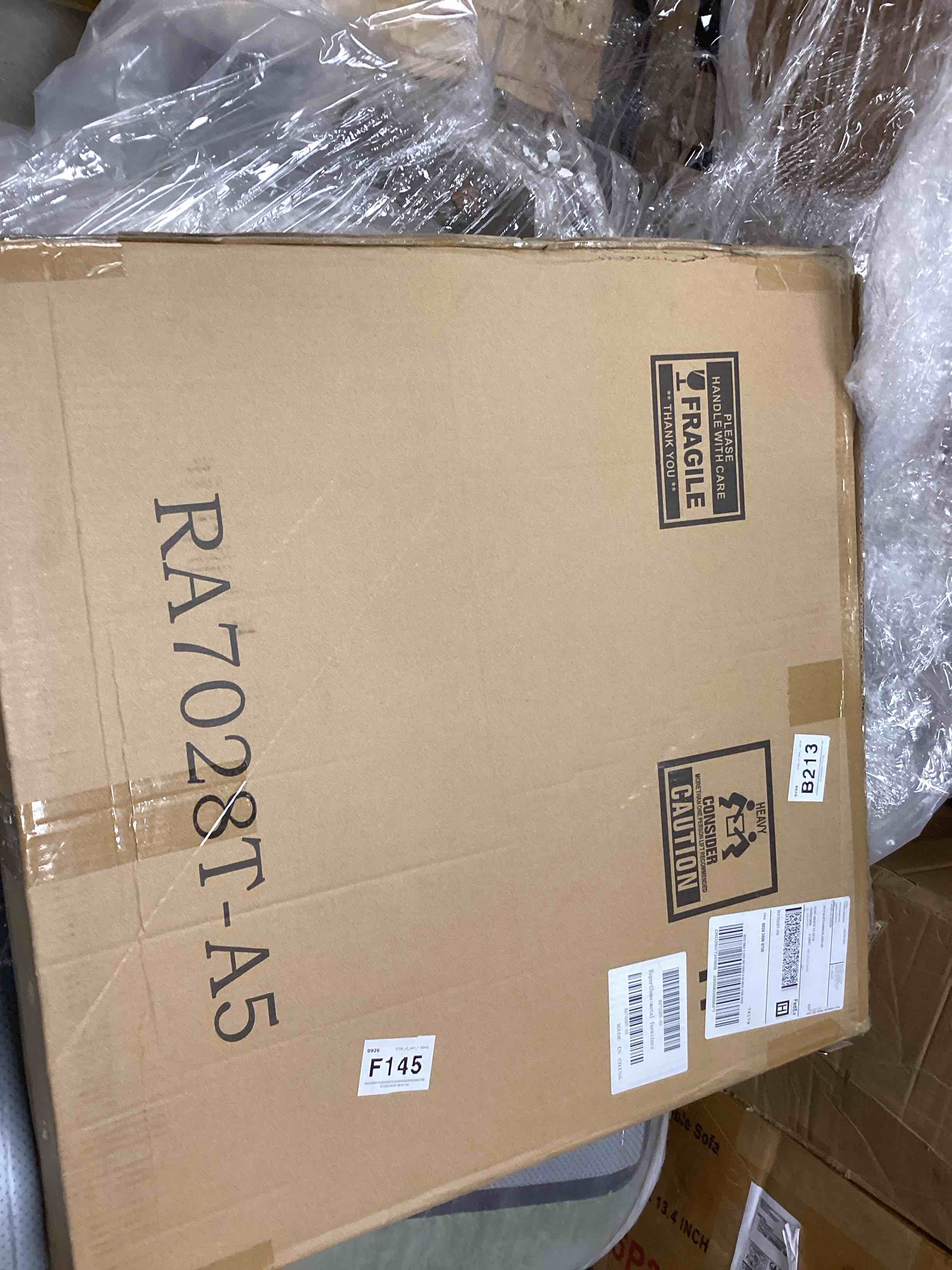 https://s3.amazonaws.com/lotting-images-prod/bidfta/PNK1229395_1760365778012.jpeg