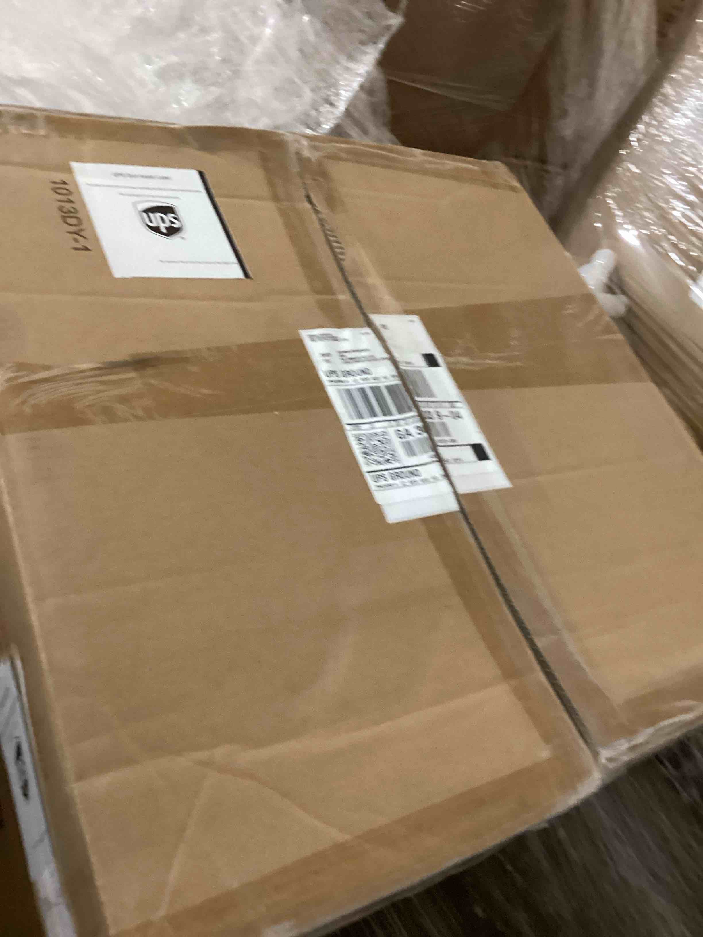 https://s3.amazonaws.com/lotting-images-prod/bidfta/PNK1229421_1760455417108.jpeg