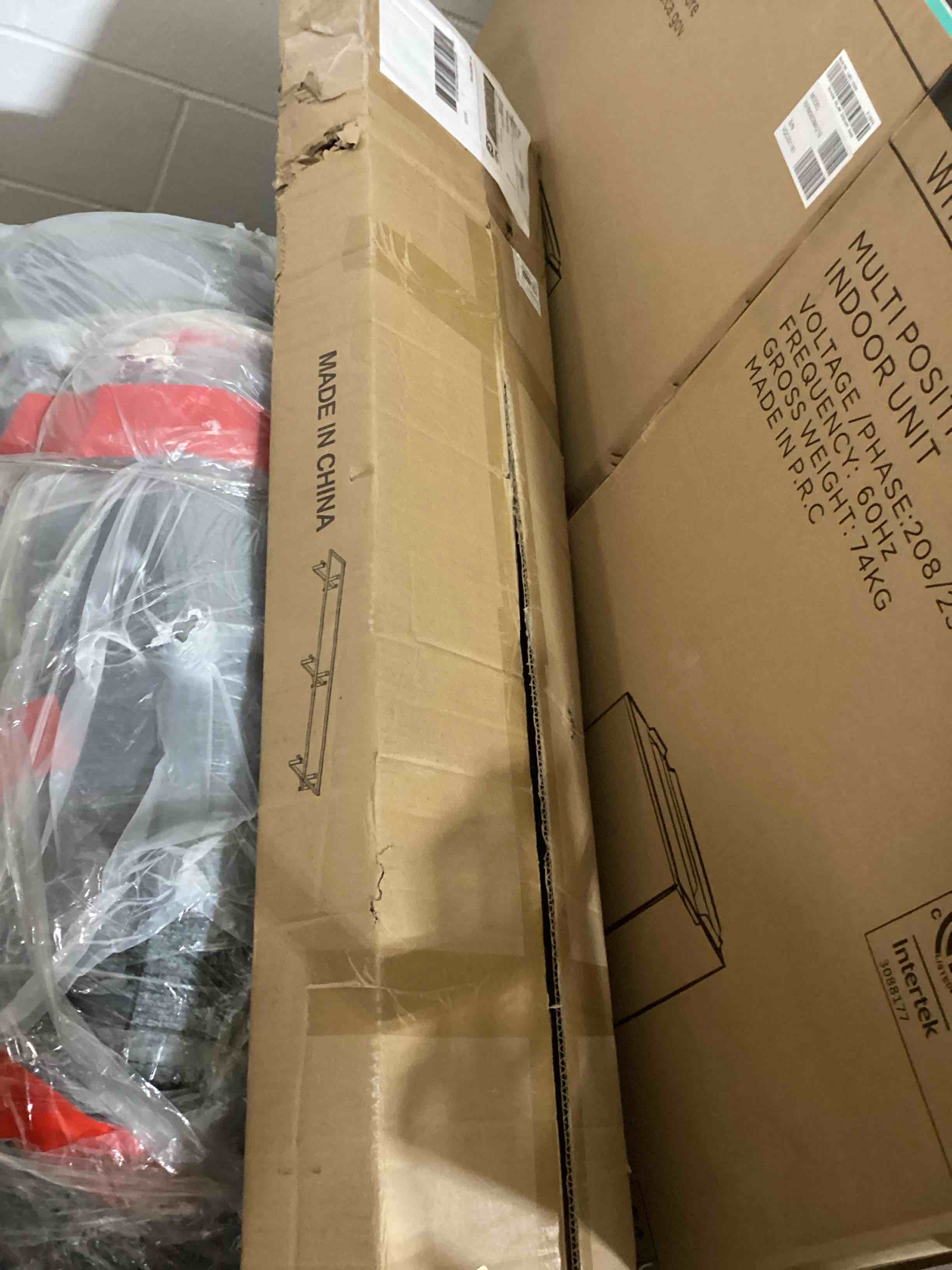 https://s3.amazonaws.com/lotting-images-prod/bidfta/PNK1229423_1760454754630.jpeg