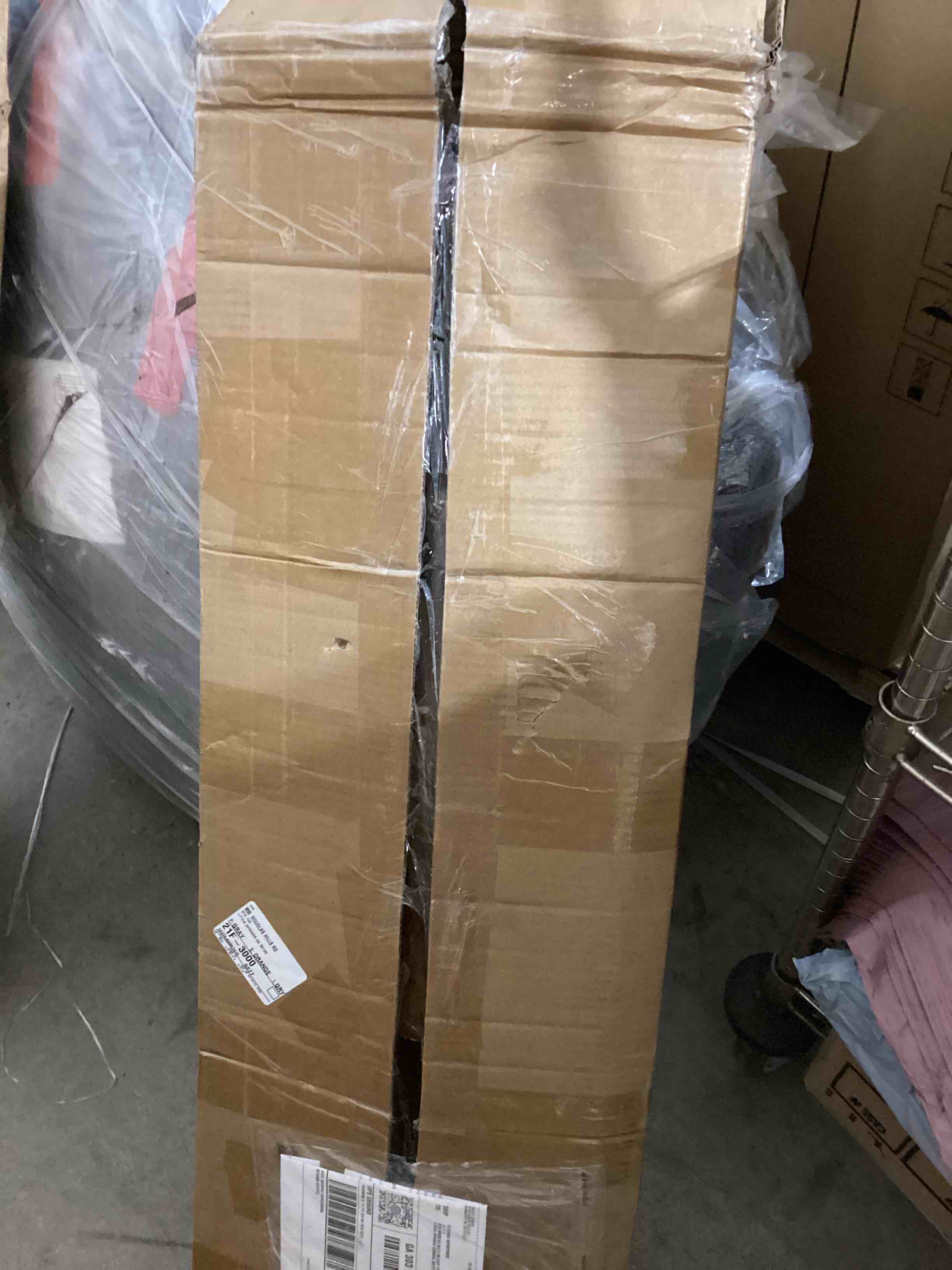 https://s3.amazonaws.com/lotting-images-prod/bidfta/PNK1229424_1760454445668.jpeg