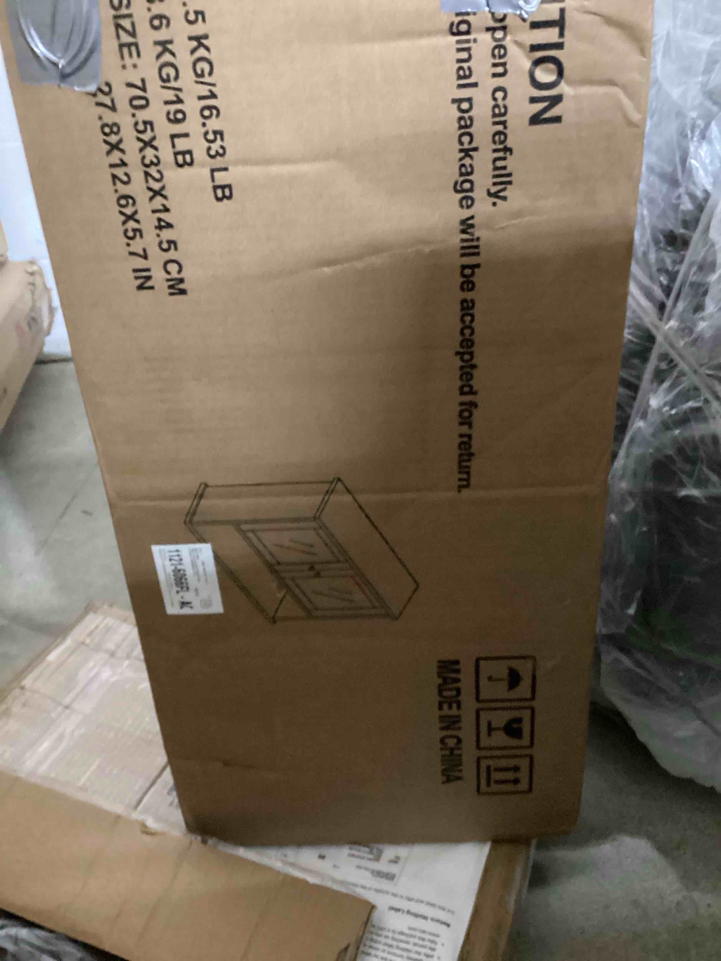 https://s3.amazonaws.com/lotting-images-prod/bidfta/PNK1229427_1760453819676.jpeg