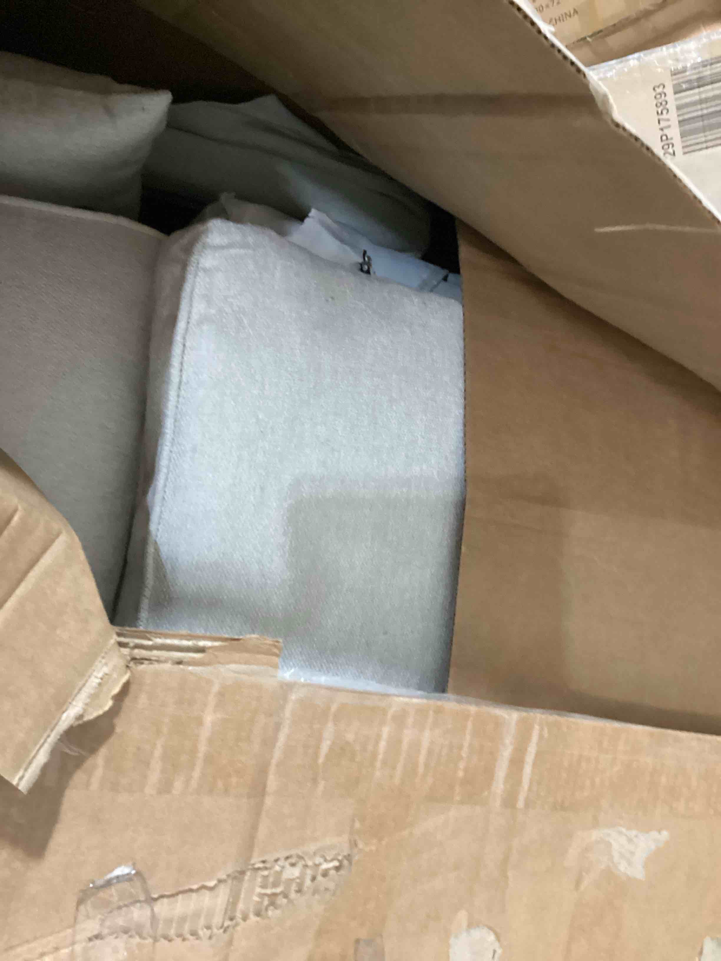 https://s3.amazonaws.com/lotting-images-prod/bidfta/PNK1229436_1760390839838.jpeg