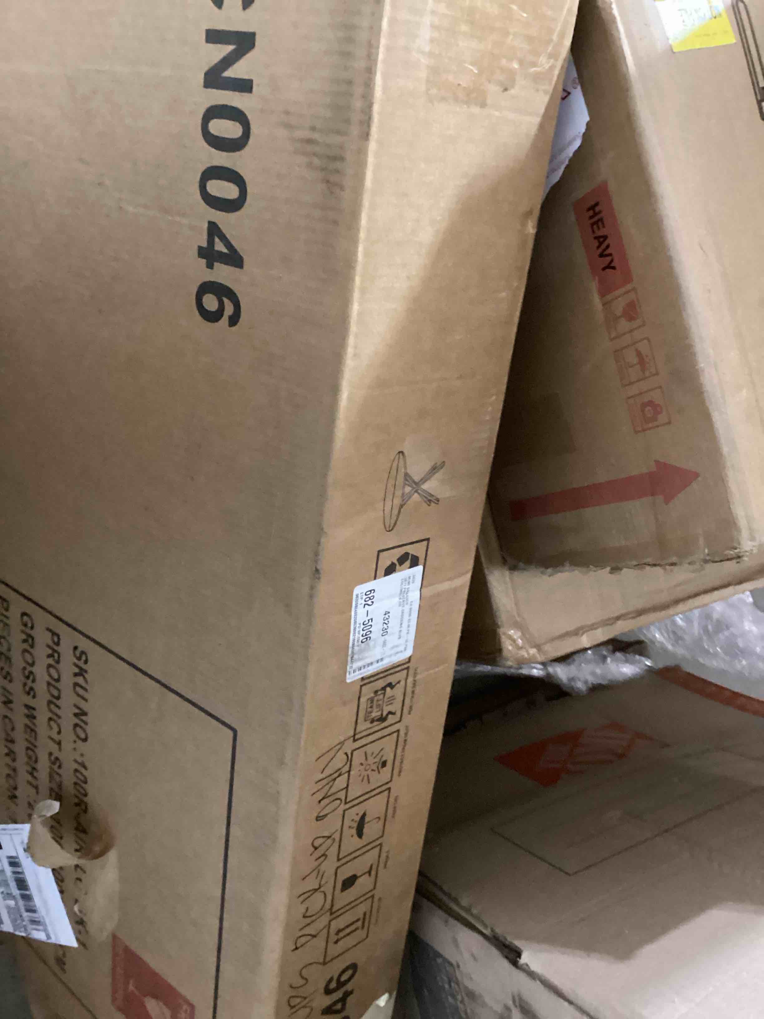 https://s3.amazonaws.com/lotting-images-prod/bidfta/PNK1229446_1760453318507.jpeg