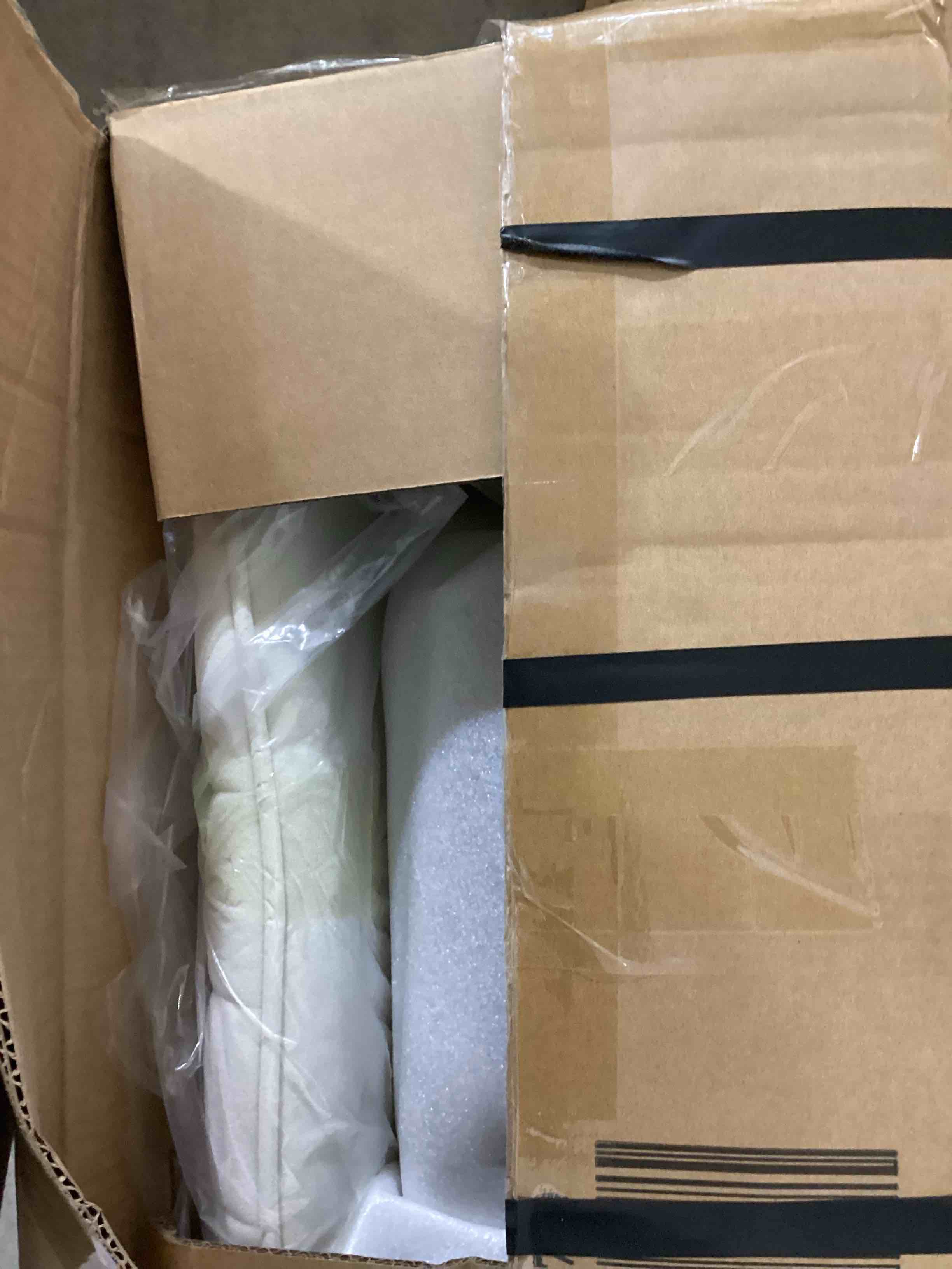 https://s3.amazonaws.com/lotting-images-prod/bidfta/PNK1229452_1760451257105.jpeg