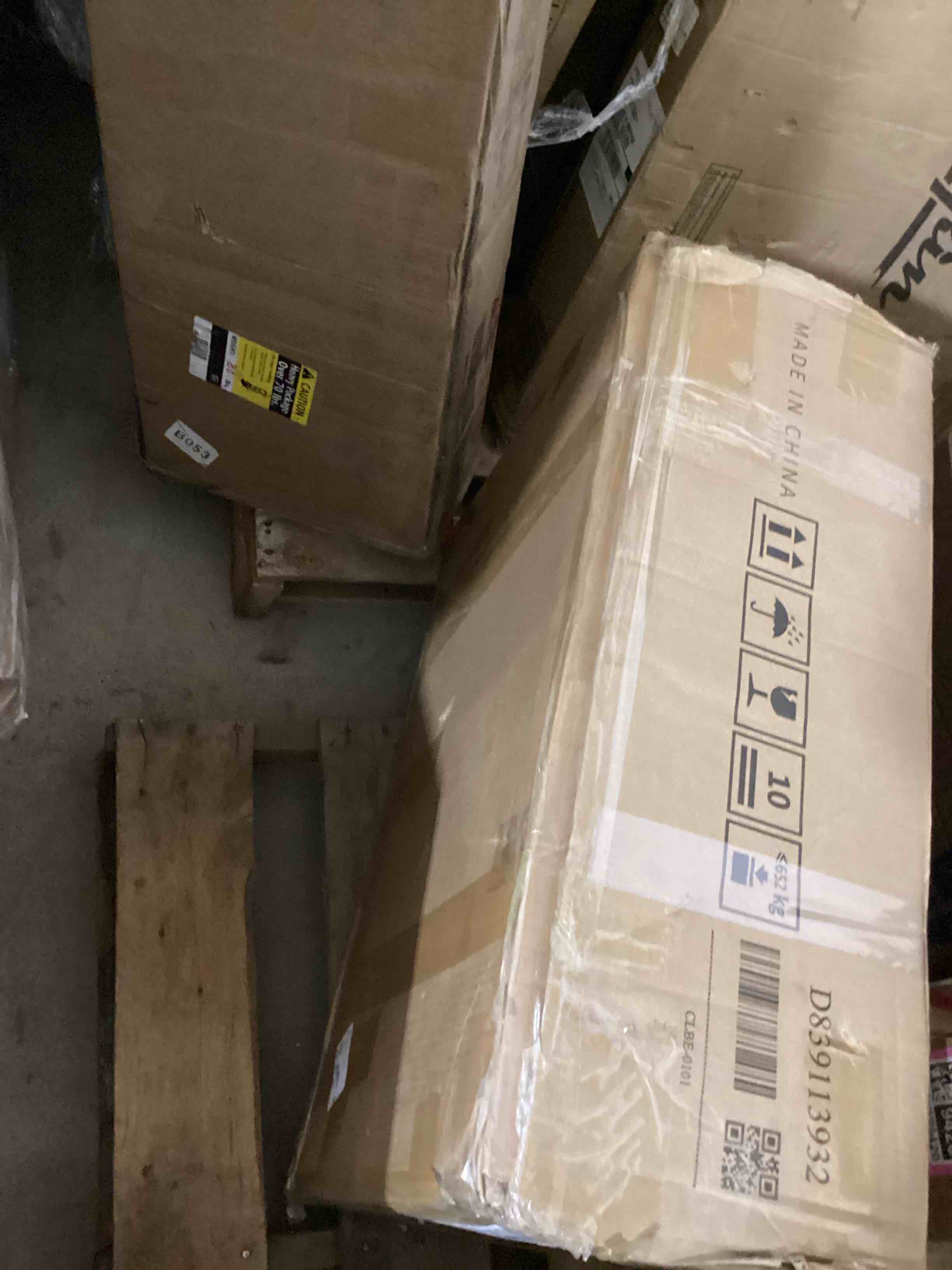 https://s3.amazonaws.com/lotting-images-prod/bidfta/PNK1229471_1760457088201.jpeg