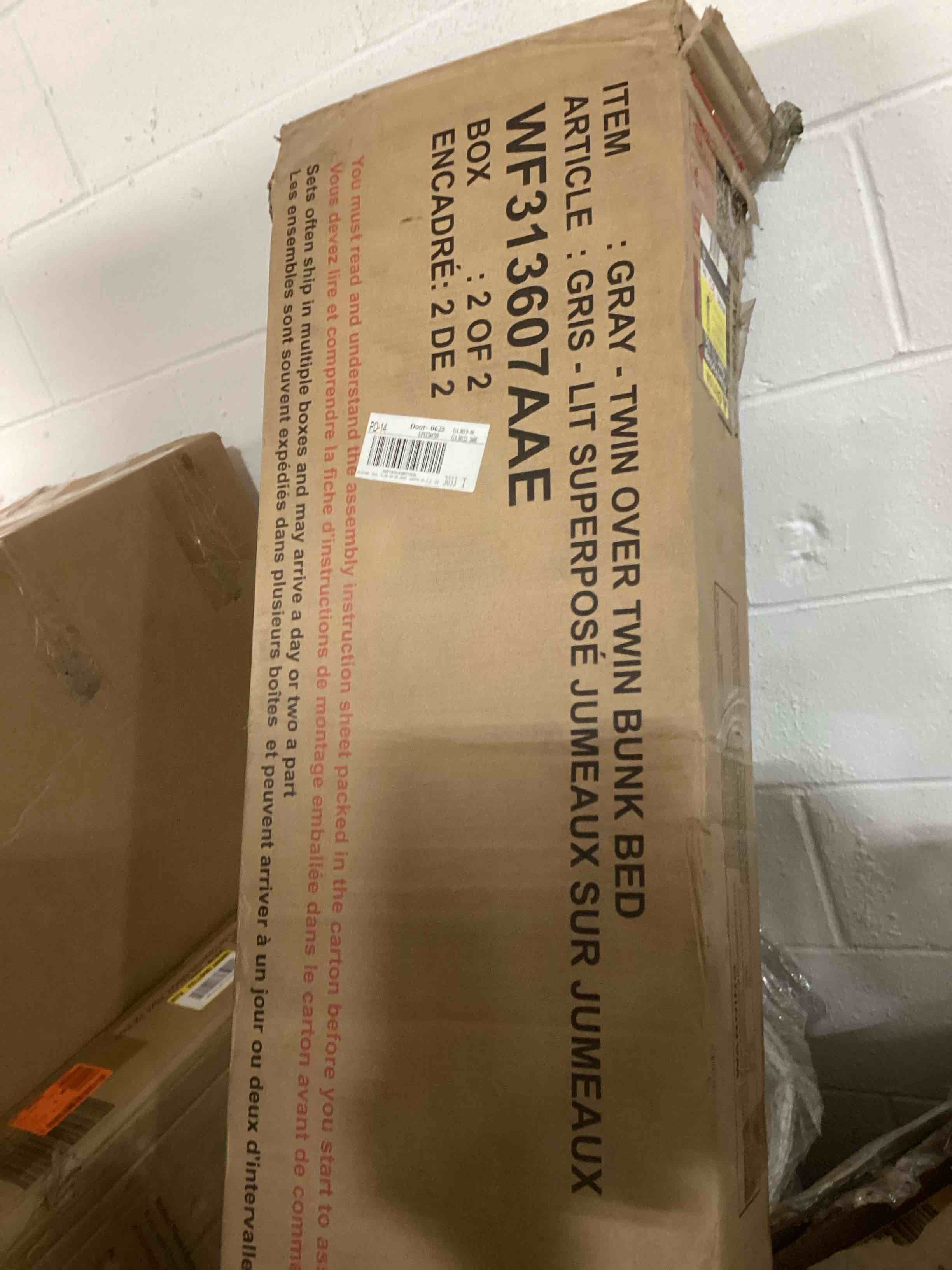 https://s3.amazonaws.com/lotting-images-prod/bidfta/PNK1229474_1760456115782.jpeg