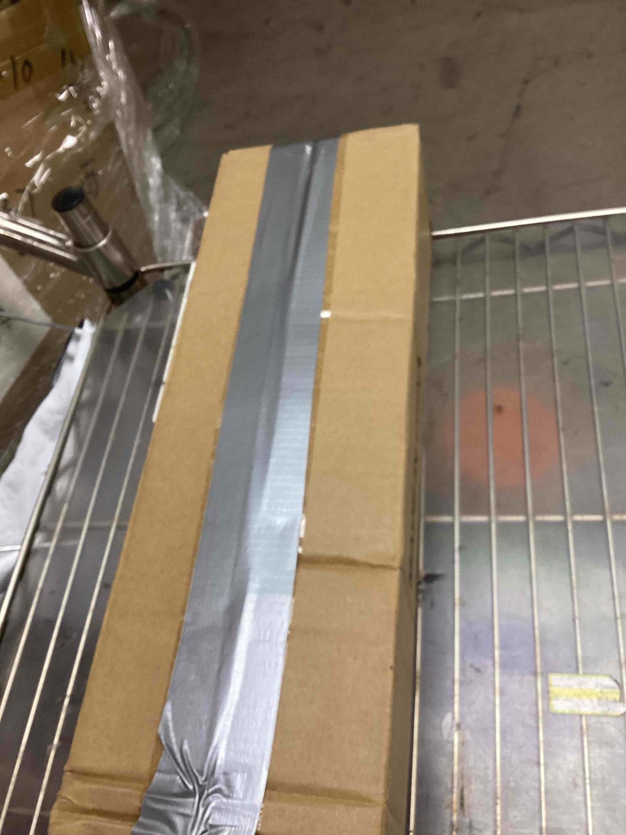 https://s3.amazonaws.com/lotting-images-prod/bidfta/PNK1229560_1760643704146.jpeg