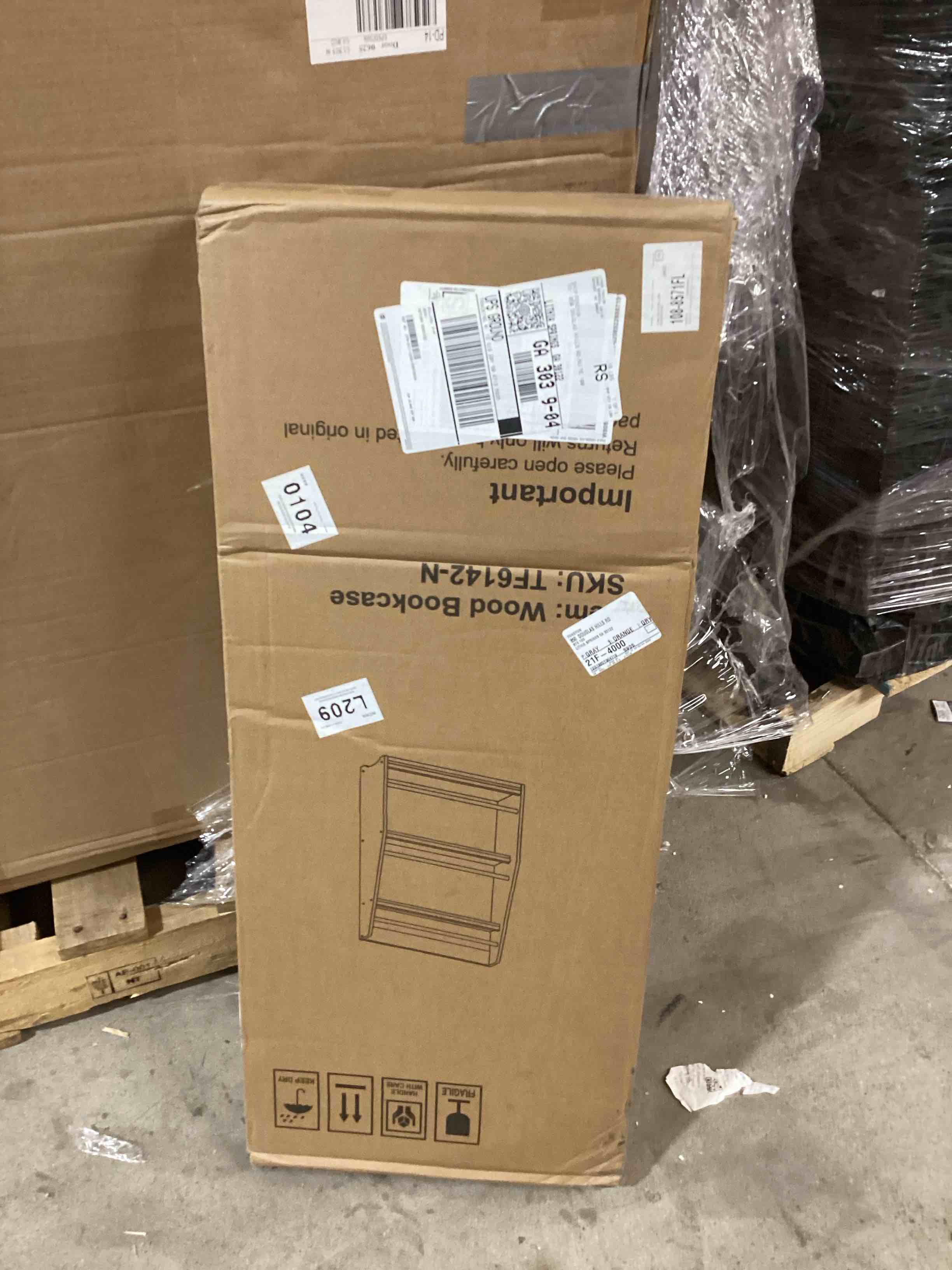 https://s3.amazonaws.com/lotting-images-prod/bidfta/PNK1229617_1760732069065.jpeg