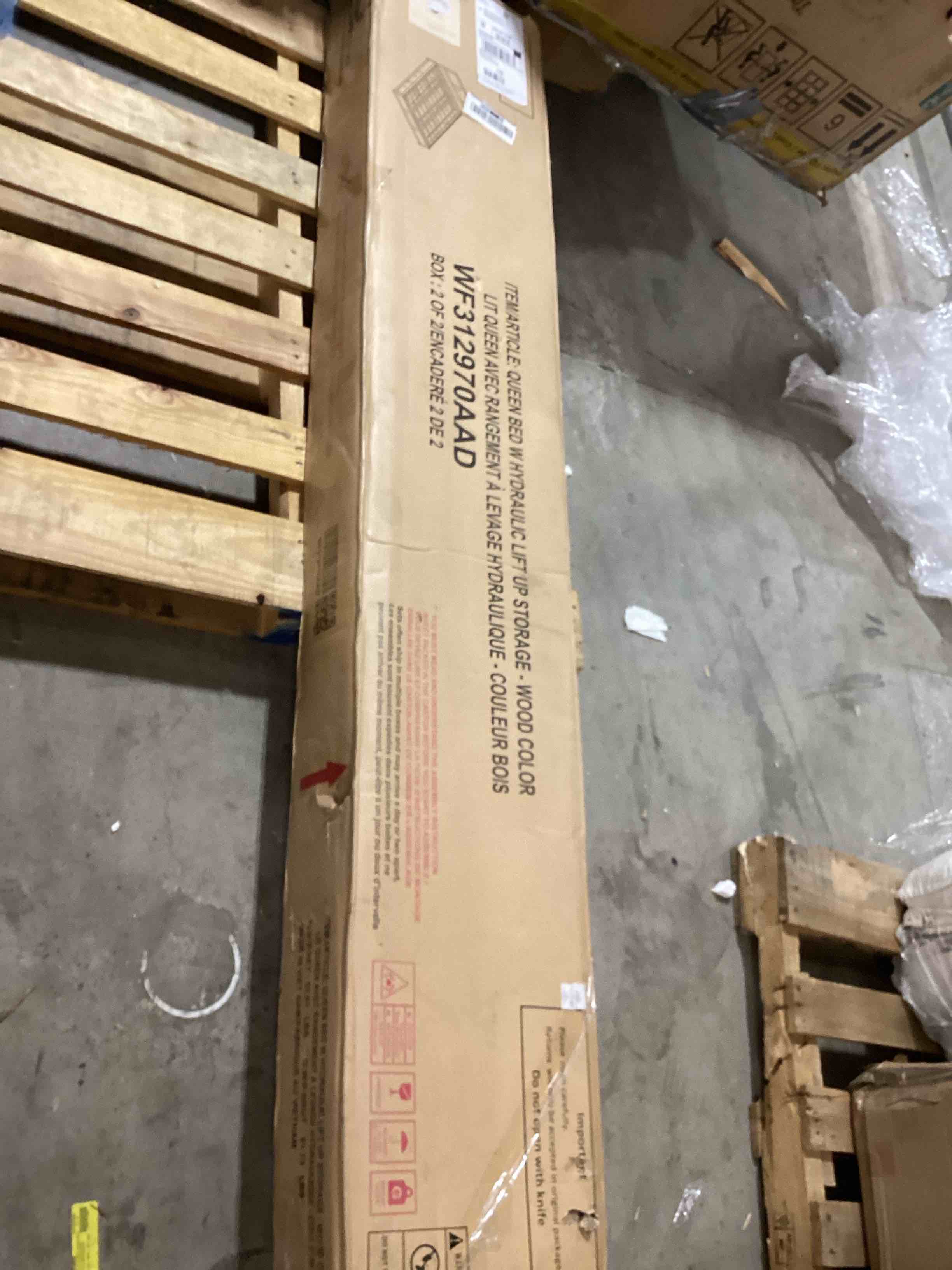 https://s3.amazonaws.com/lotting-images-prod/bidfta/PNK1229618_1760731896852.jpeg