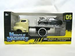 Maisto #05 Muscle Machines Transports 1950 Ford COE Flatbed / 1949 Mercury