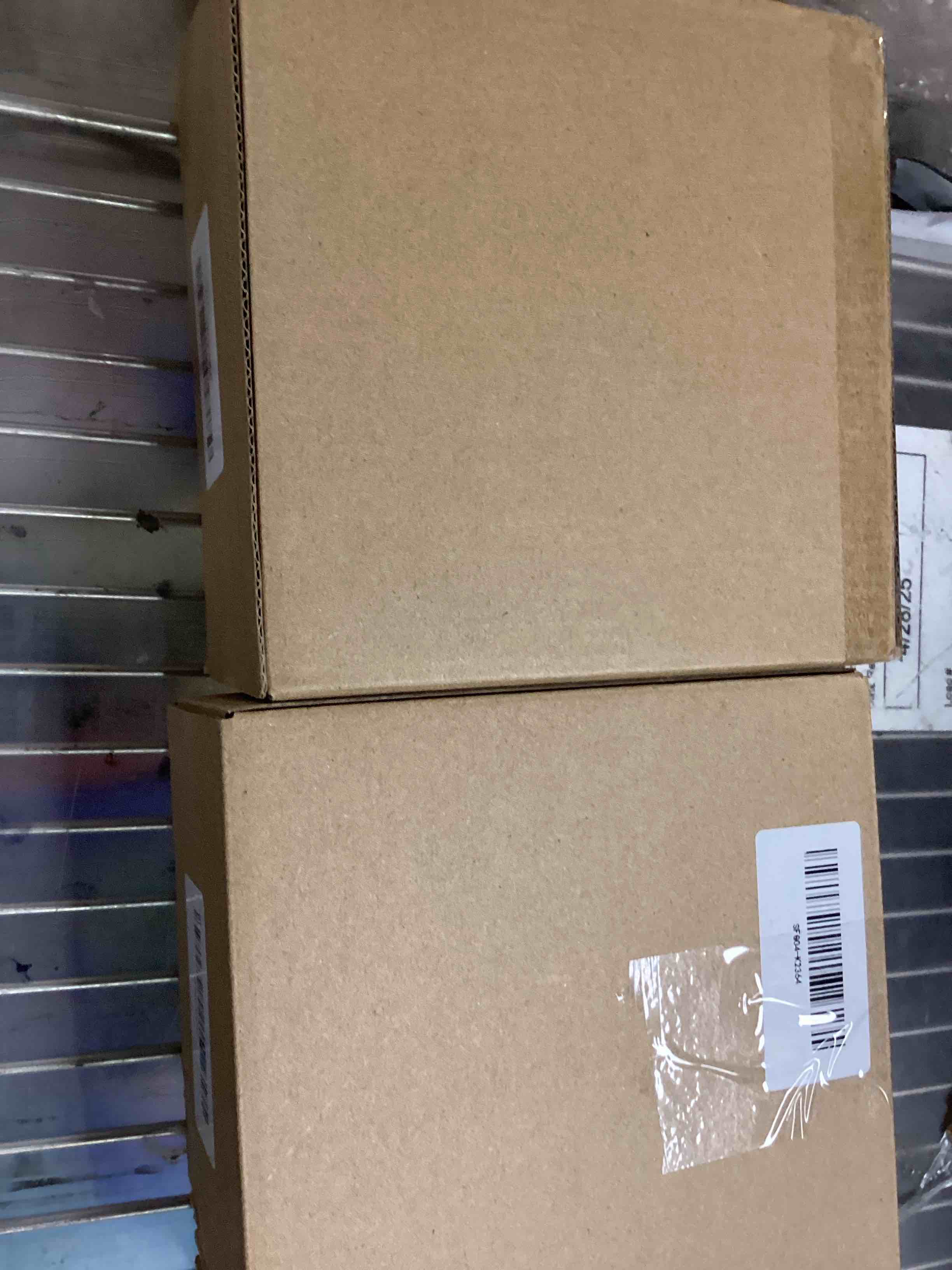 https://s3.amazonaws.com/lotting-images-prod/bidfta/PNK1229683_1761056330885.jpeg