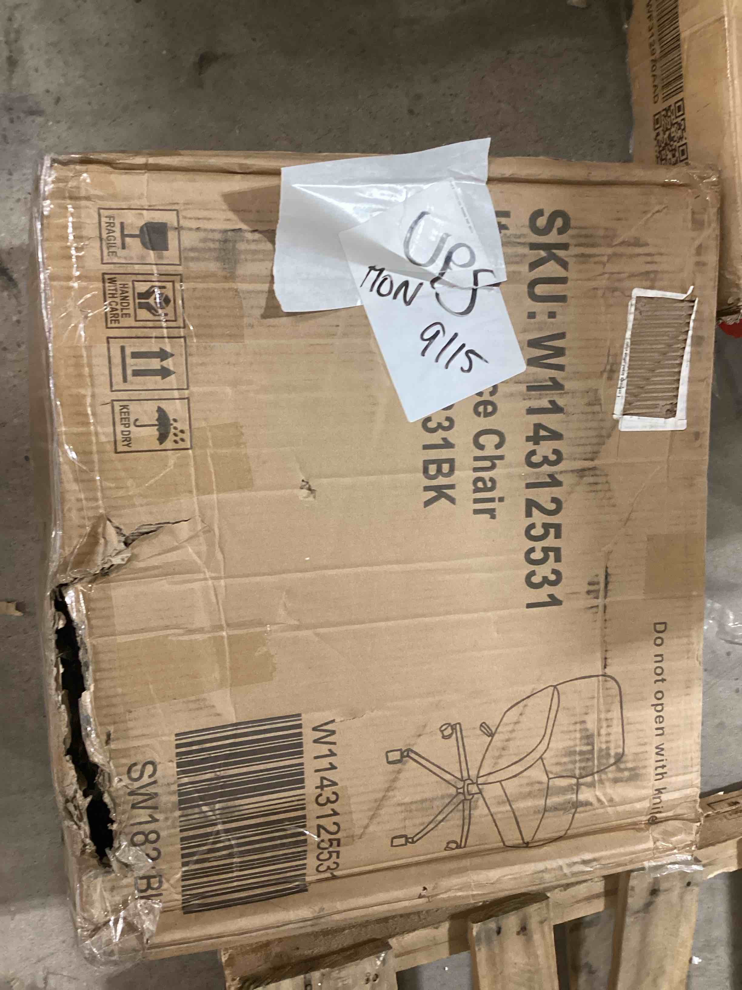 https://s3.amazonaws.com/lotting-images-prod/bidfta/PNK1229710_1760734963961.jpeg