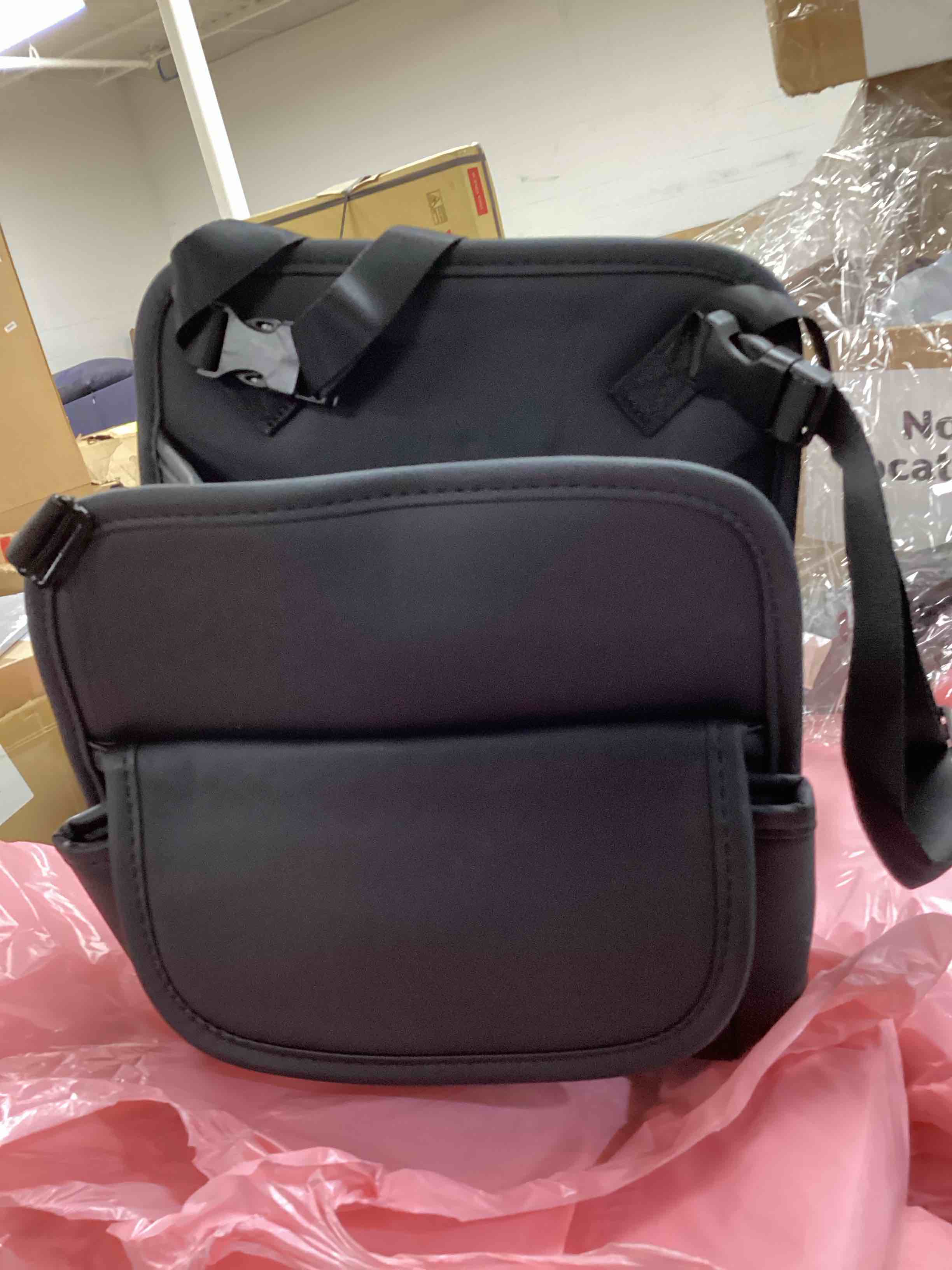 https://s3.amazonaws.com/lotting-images-prod/bidfta/PNK1229753_1760984625839.jpeg