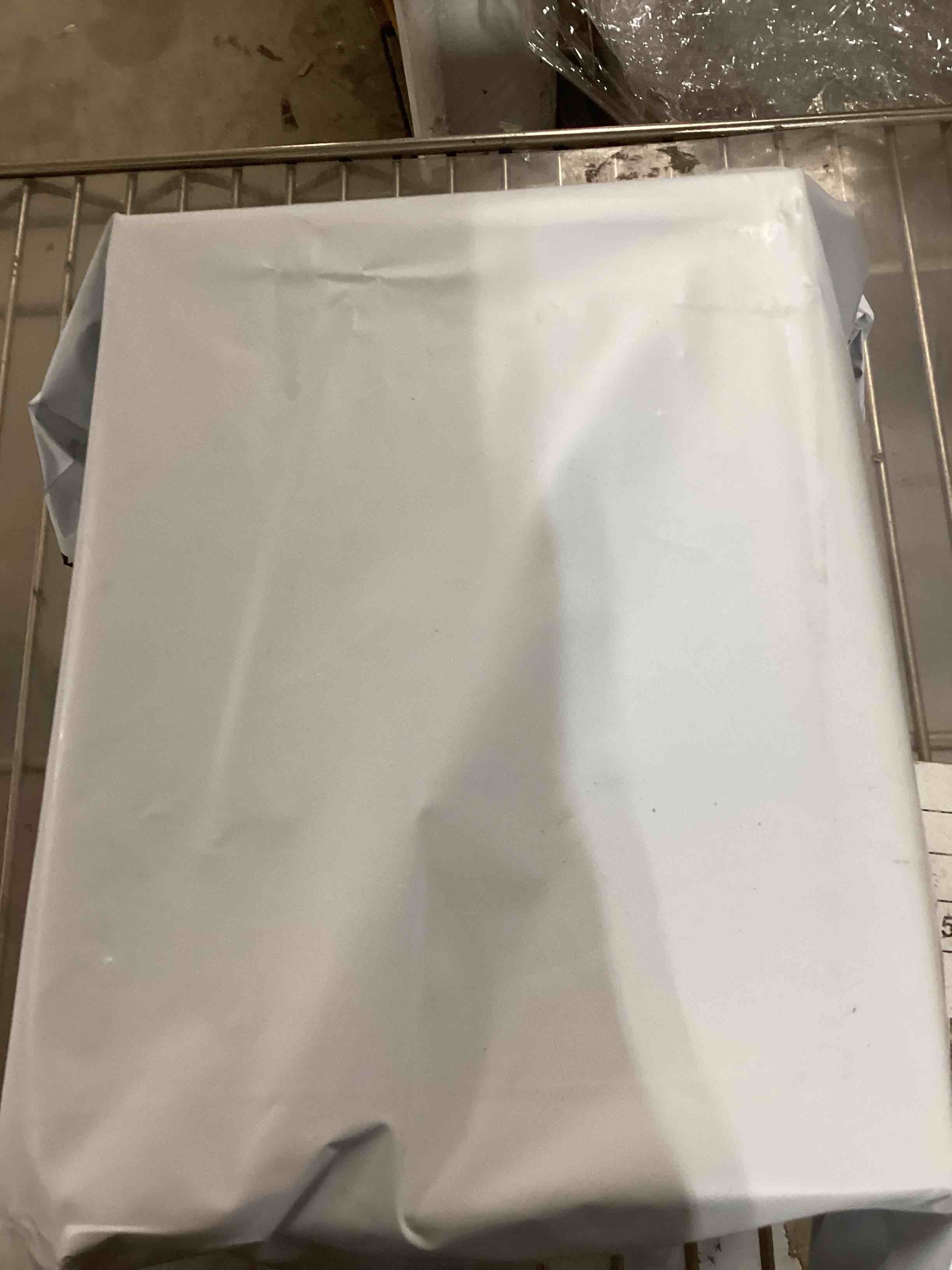 https://s3.amazonaws.com/lotting-images-prod/bidfta/PNK1229794_1760973861632.jpeg