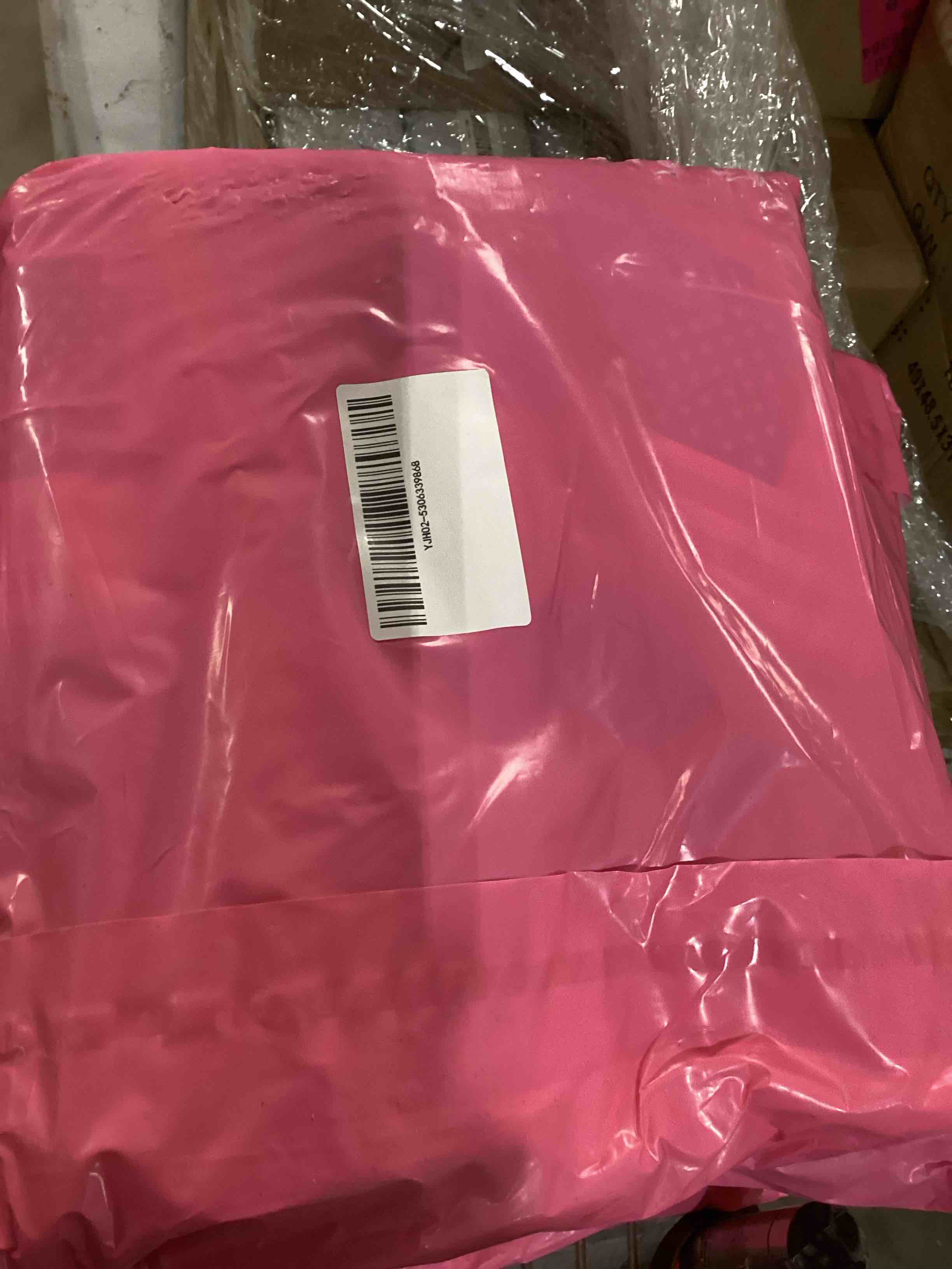 https://s3.amazonaws.com/lotting-images-prod/bidfta/PNK1229809_1760971628418.jpeg