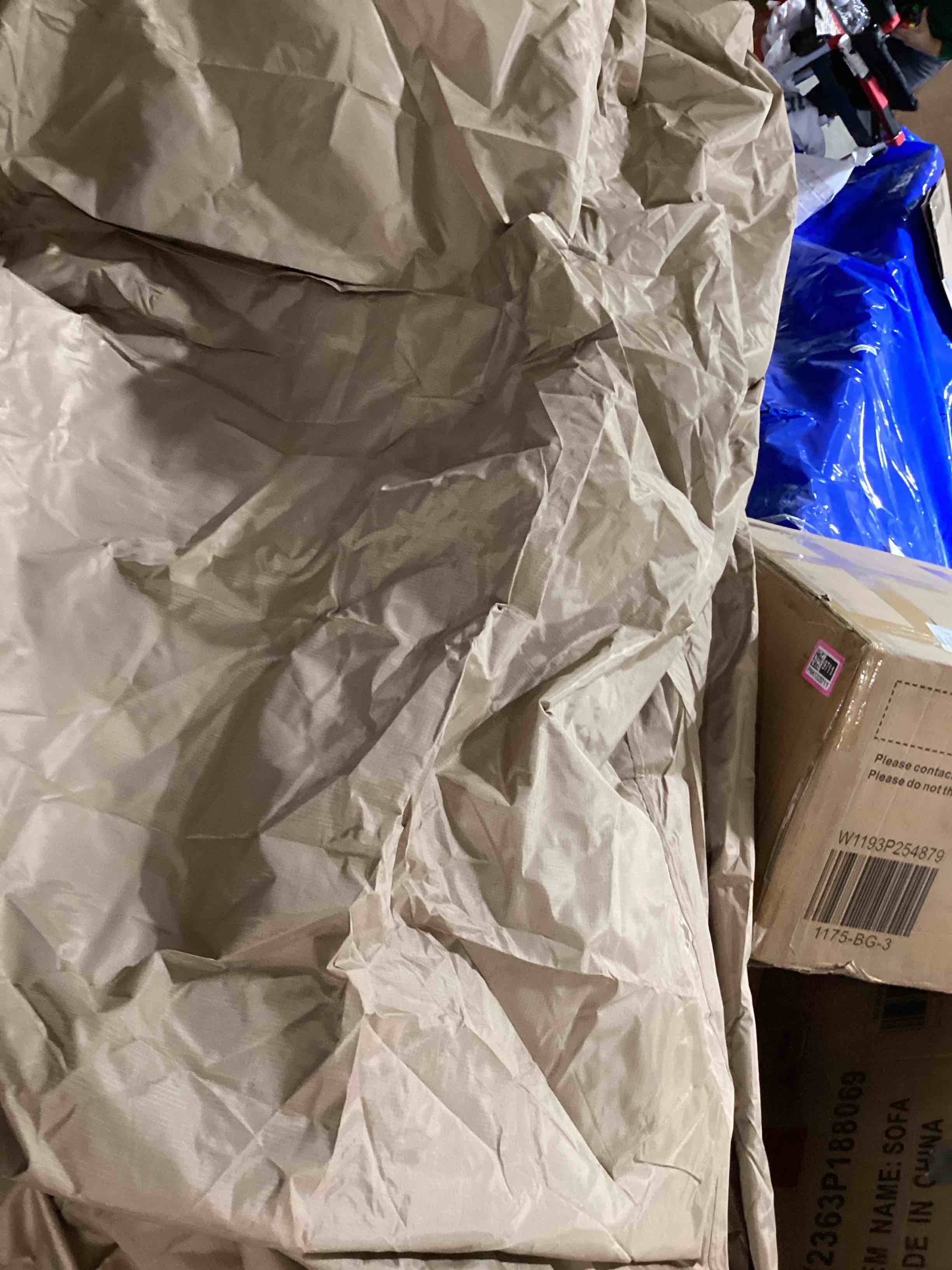 https://s3.amazonaws.com/lotting-images-prod/bidfta/PNK1229813_1760970437113.jpeg