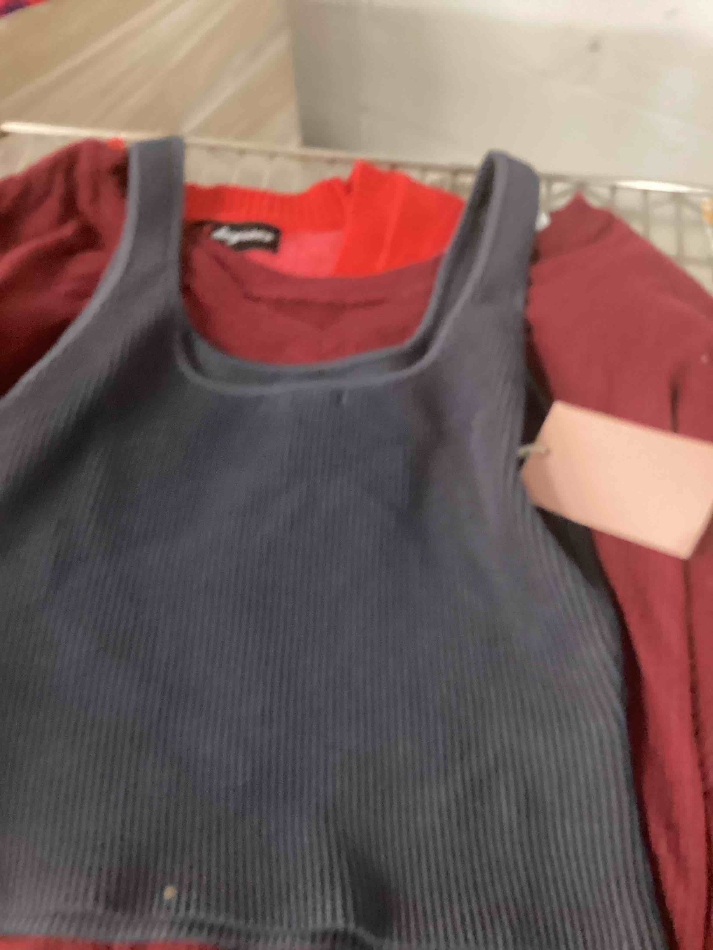 https://s3.amazonaws.com/lotting-images-prod/bidfta/PNK1231083_1756230450380.jpeg