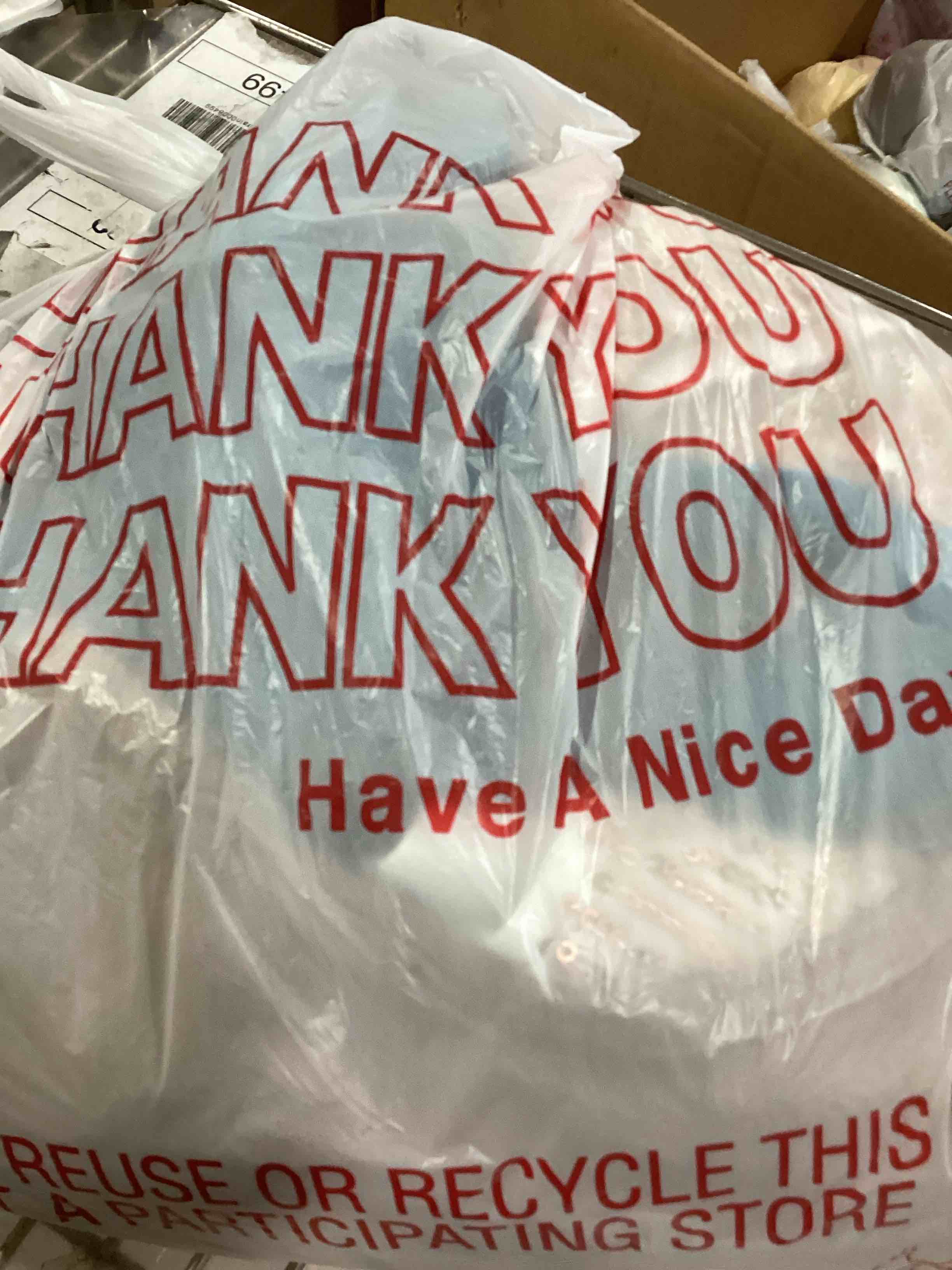https://s3.amazonaws.com/lotting-images-prod/bidfta/PNK1231163_1756239205149.jpeg
