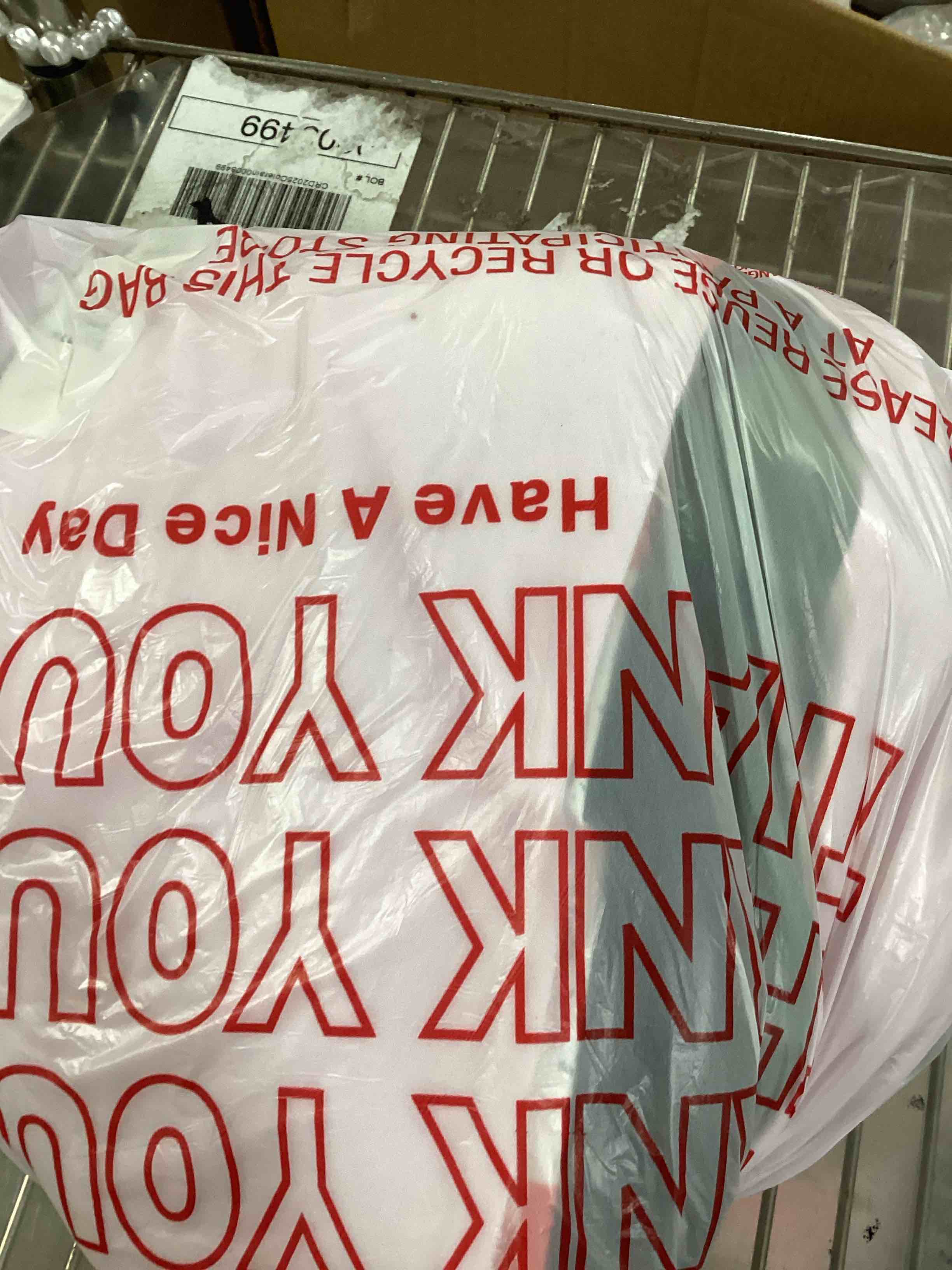 https://s3.amazonaws.com/lotting-images-prod/bidfta/PNK1231168_1756238145689.jpeg