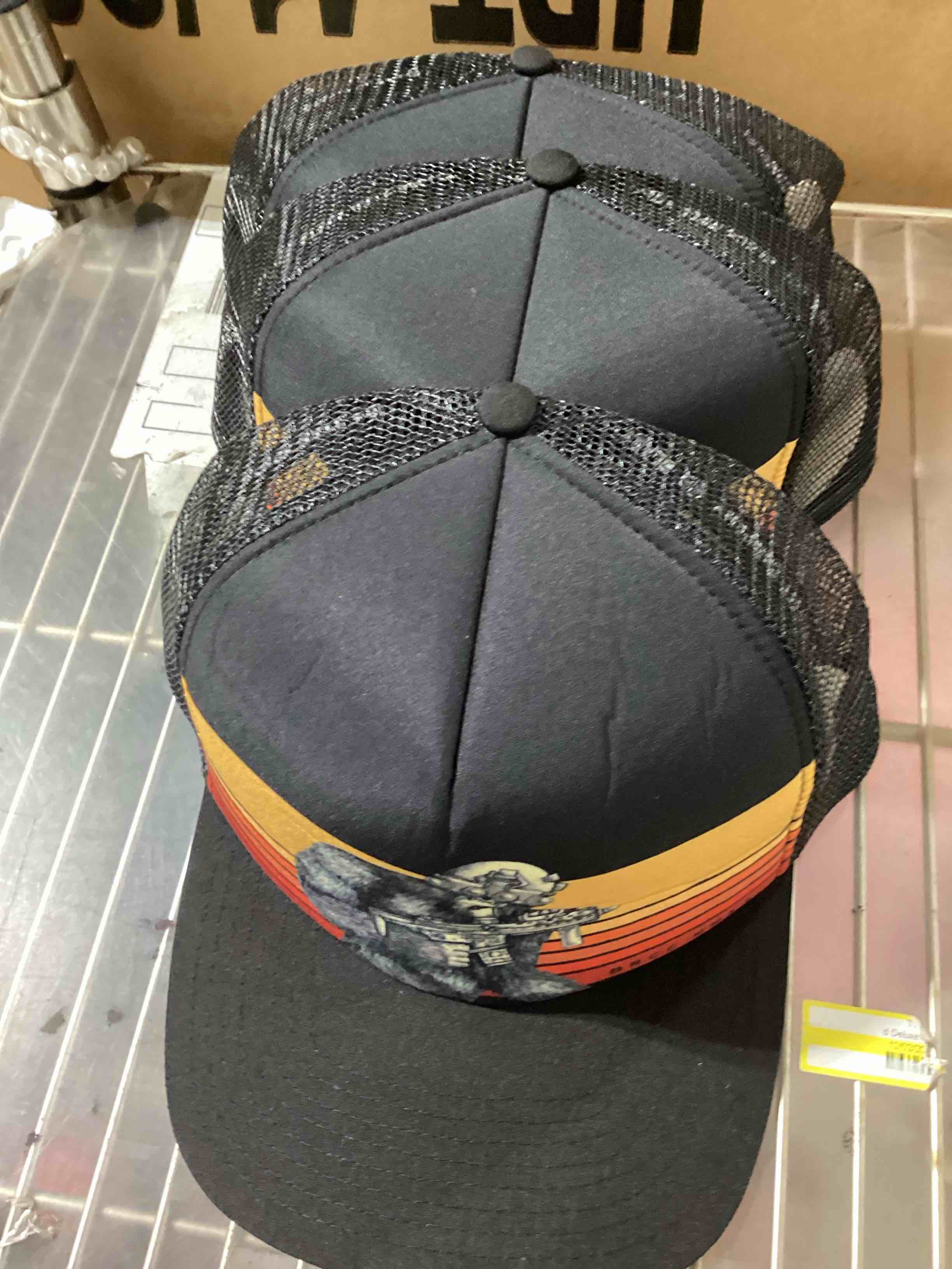 Caps