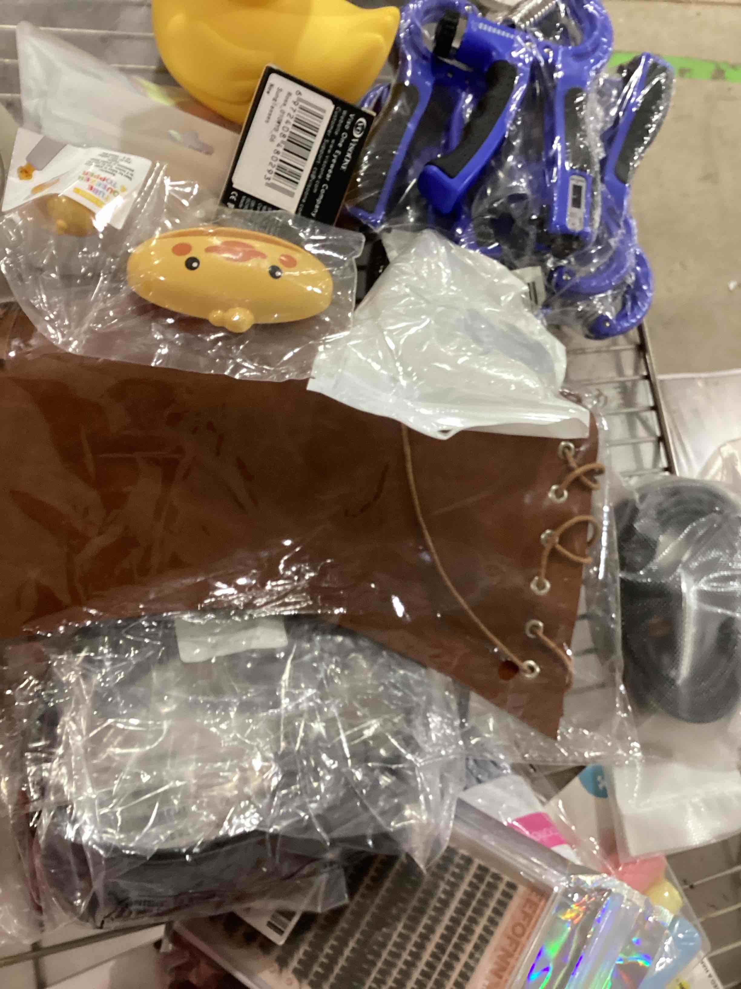 Assorted items 