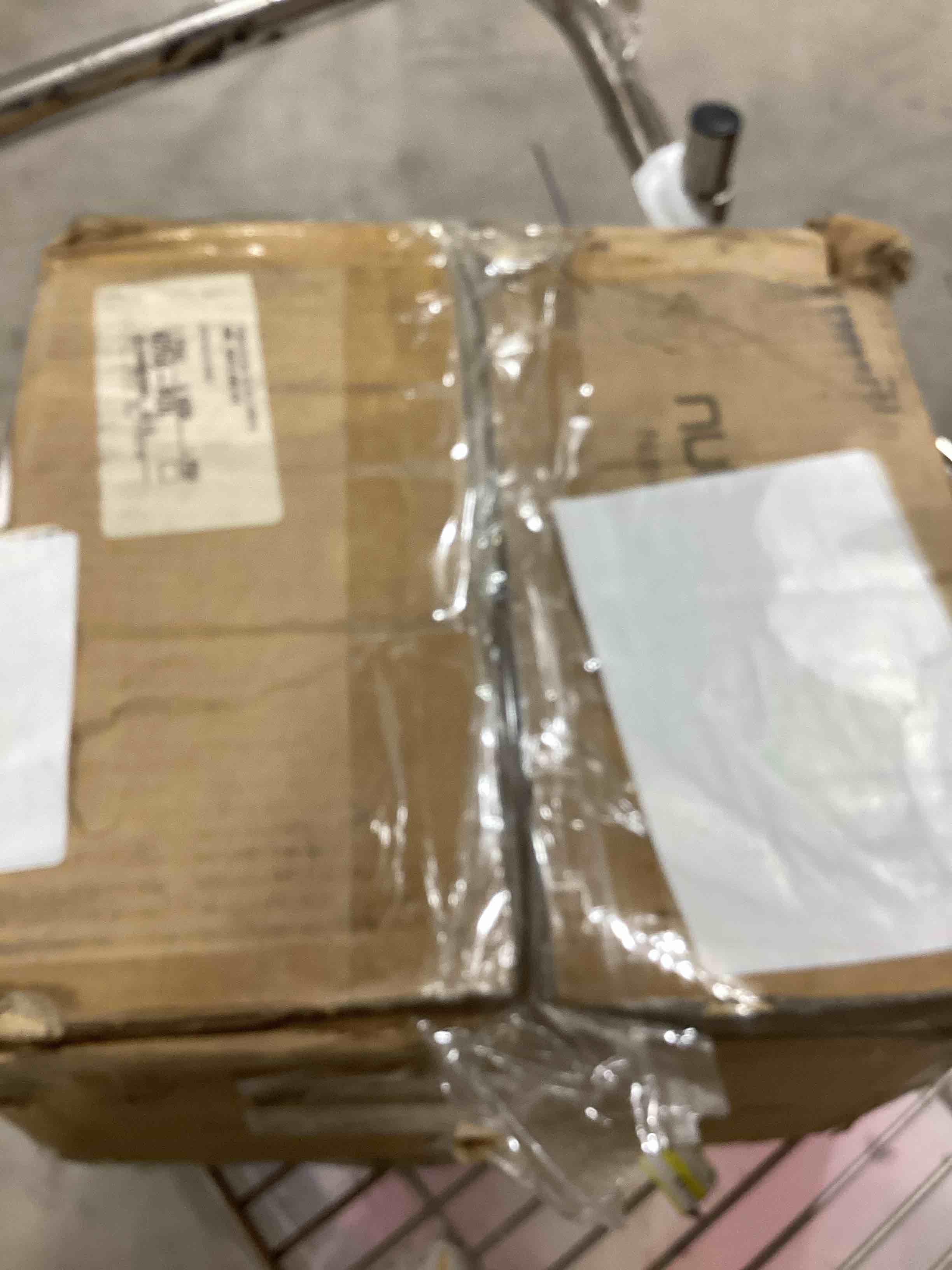 https://s3.amazonaws.com/lotting-images-prod/bidfta/PNK1231625_1756748435939.jpeg