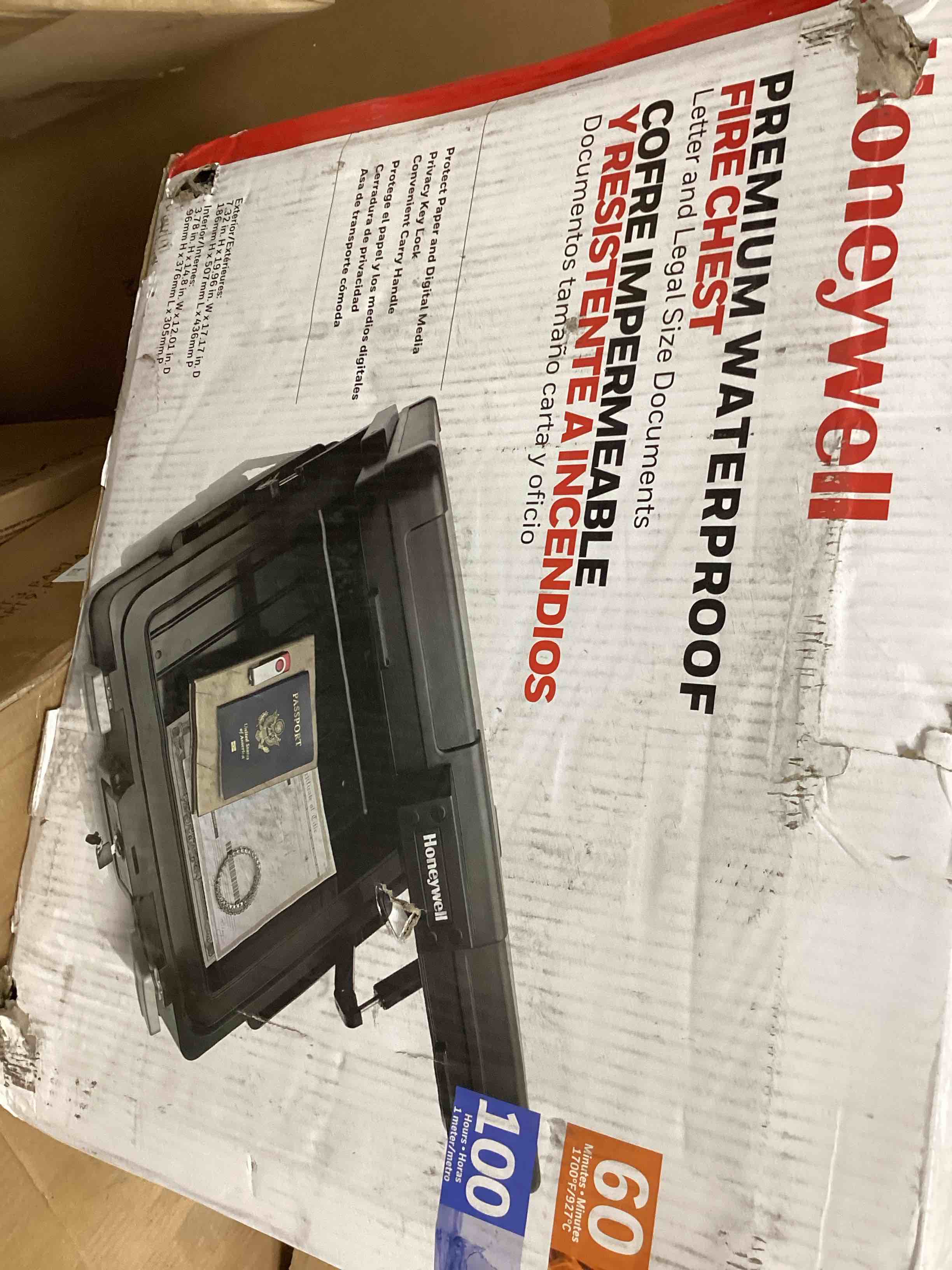 https://s3.amazonaws.com/lotting-images-prod/bidfta/PNK1231941_1756830253481.jpeg