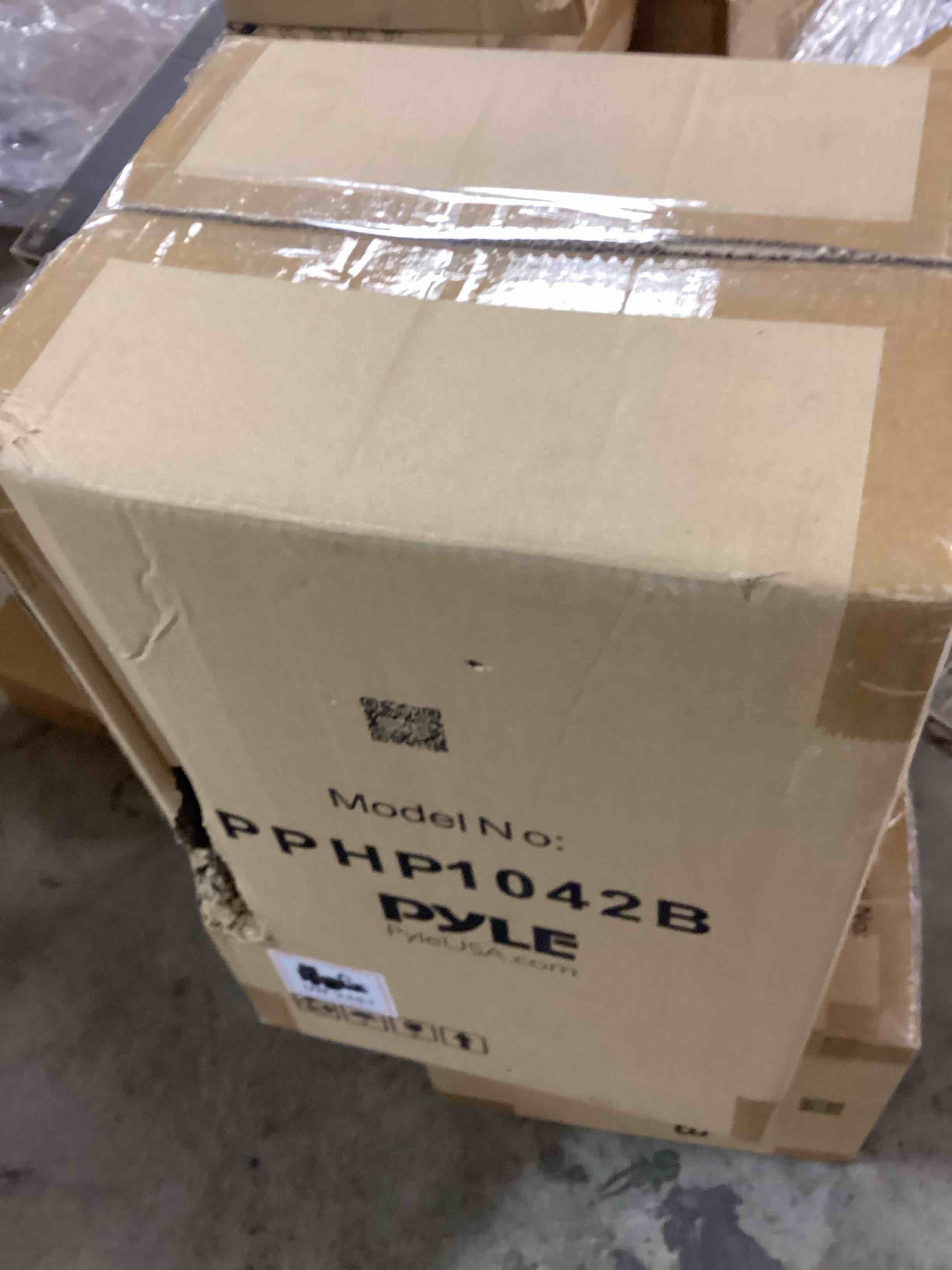 https://s3.amazonaws.com/lotting-images-prod/bidfta/PNK1232218_1756998412476.jpeg