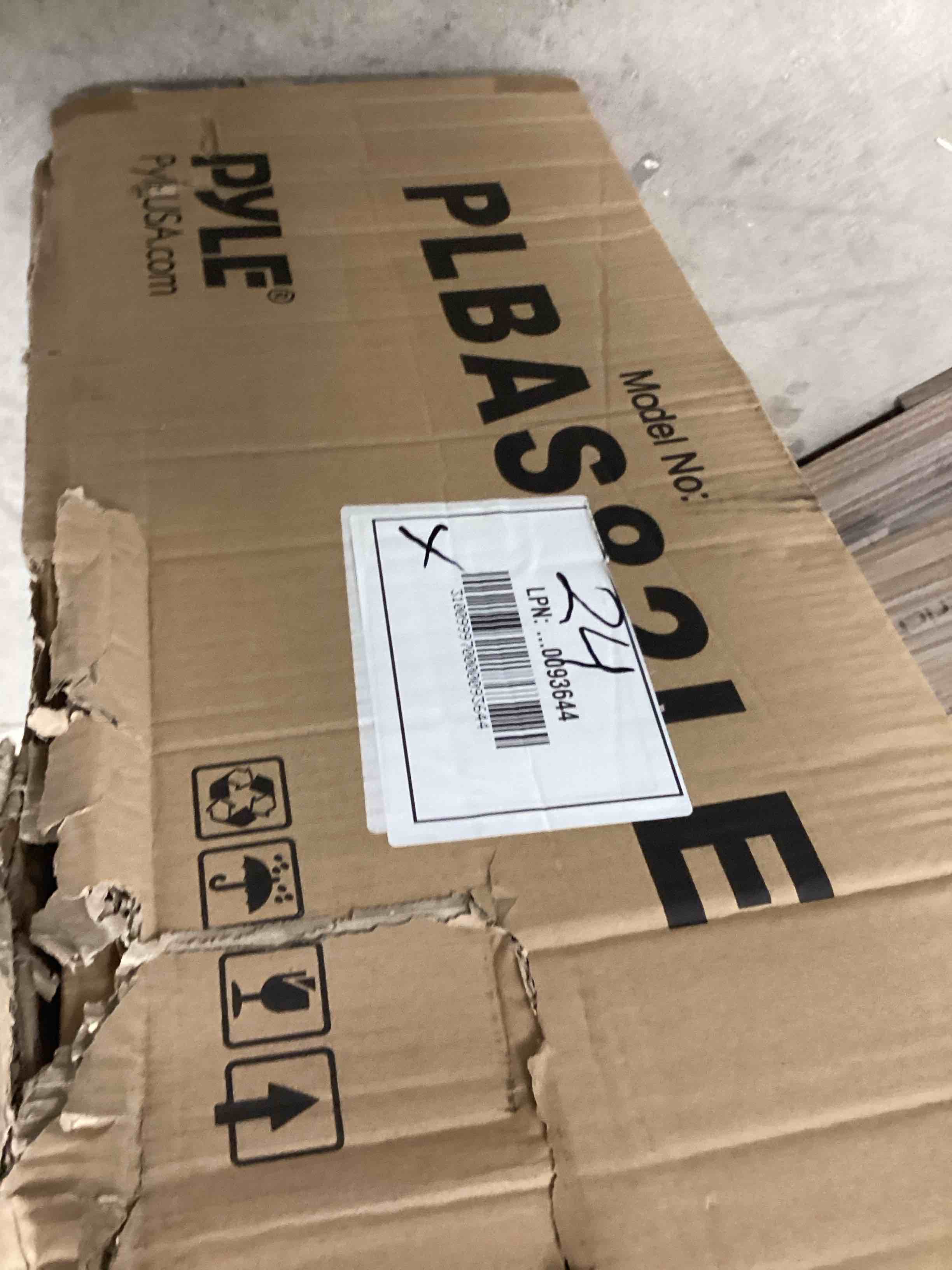 https://s3.amazonaws.com/lotting-images-prod/bidfta/PNK1232235_1757009427135.jpeg