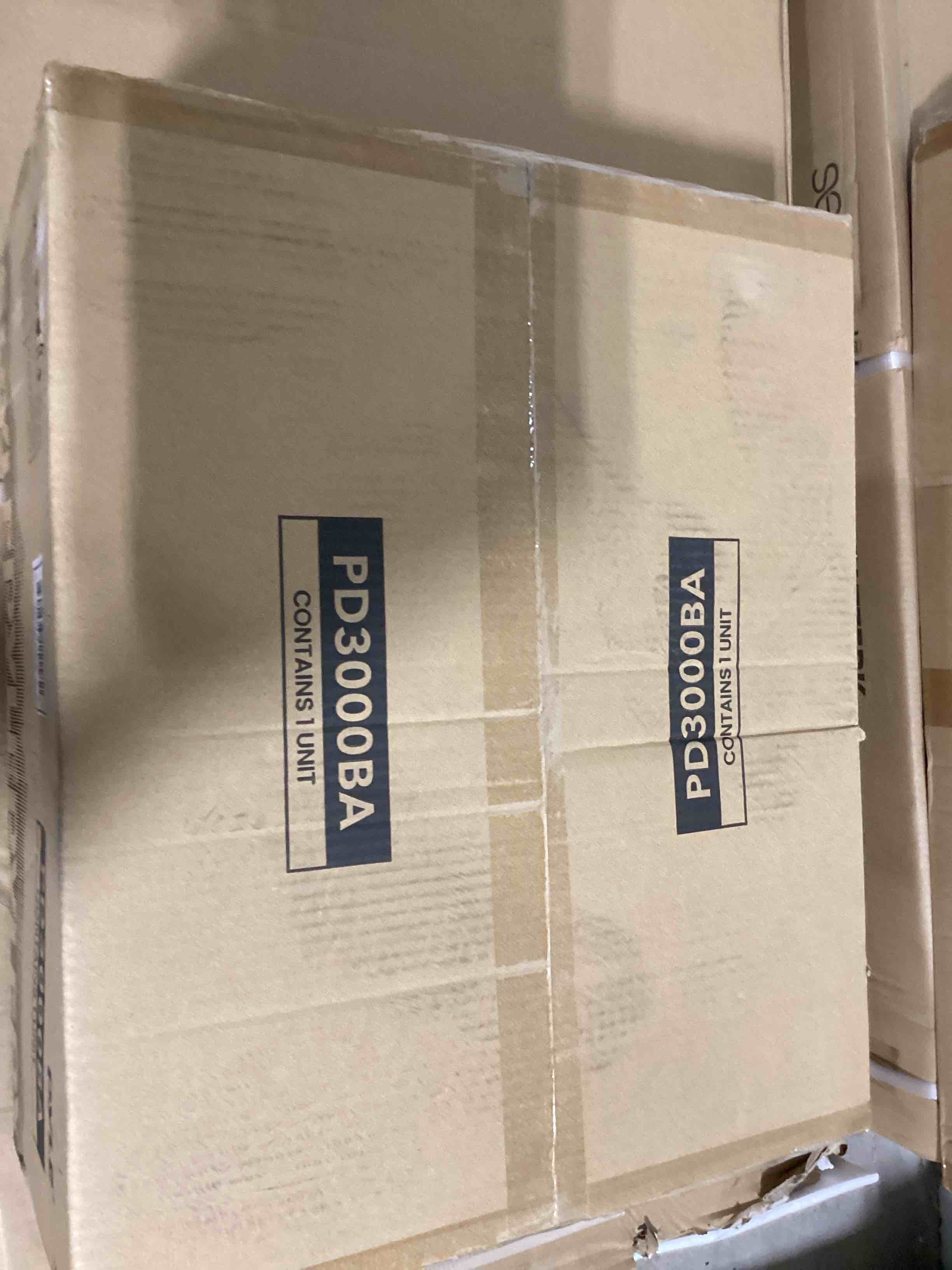 https://s3.amazonaws.com/lotting-images-prod/bidfta/PNK1232284_1757082568796.jpeg