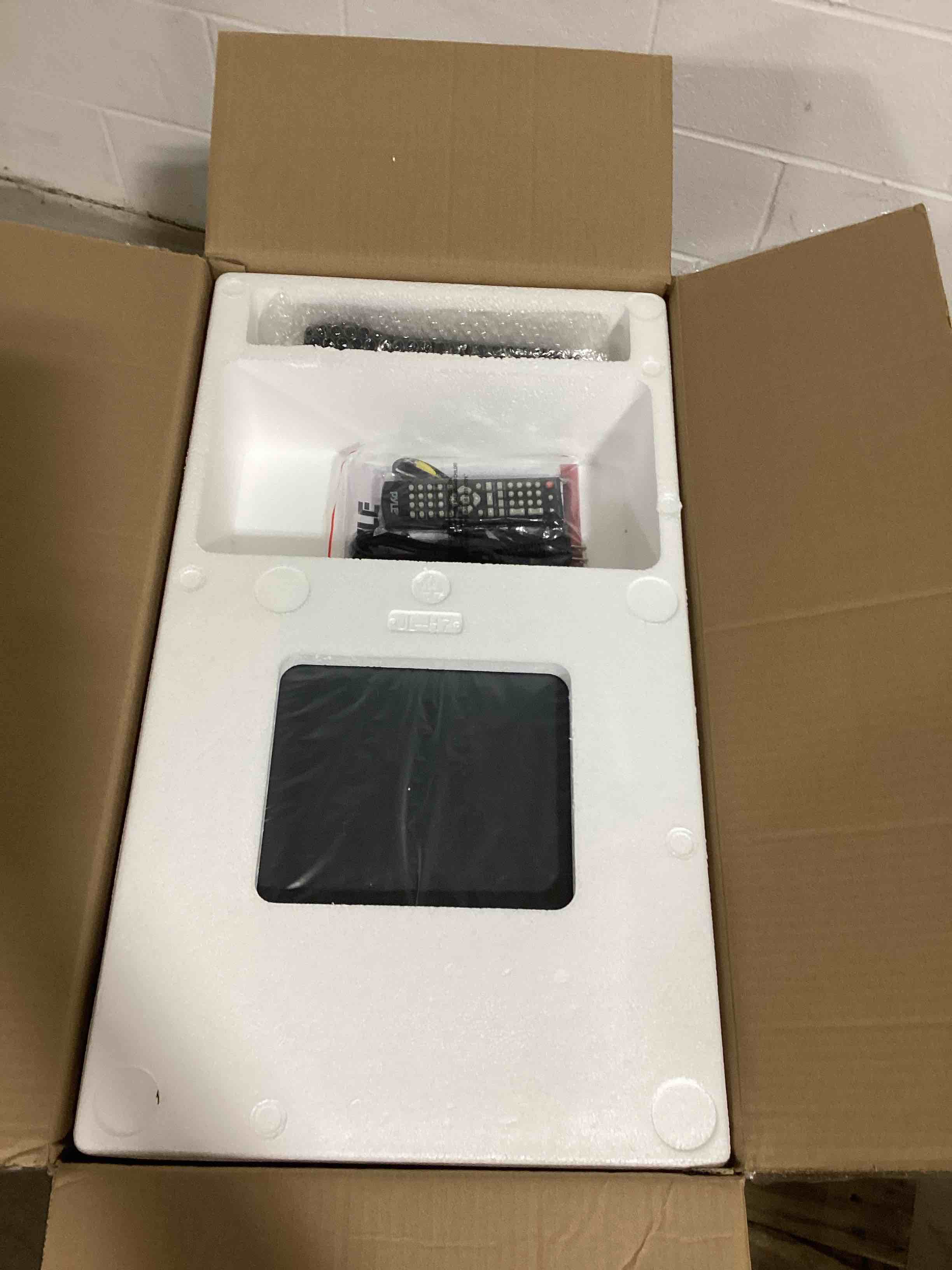 https://s3.amazonaws.com/lotting-images-prod/bidfta/PNK1232290_1757081482232.jpeg